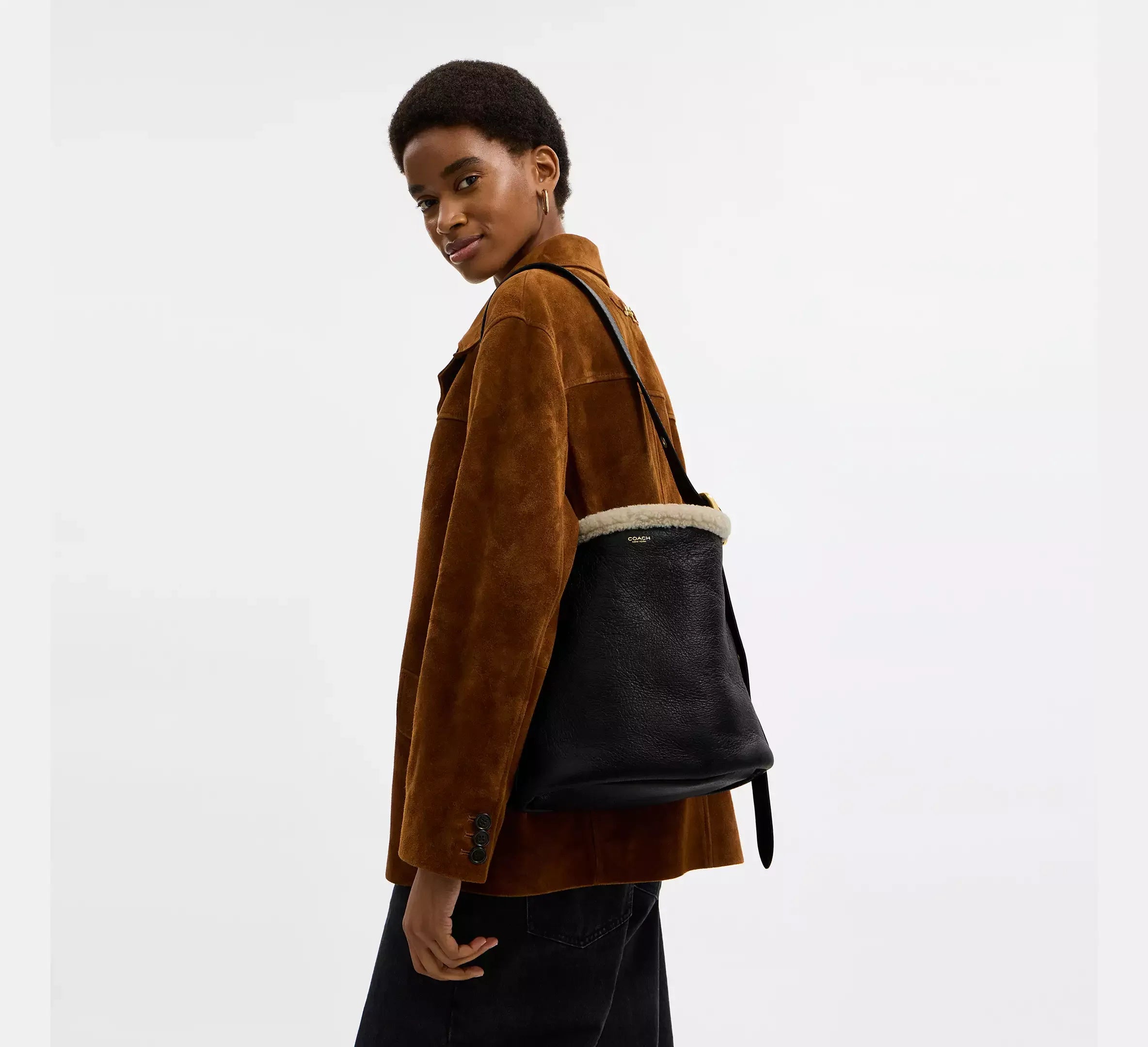 Coach Bleecker Bucket Bag In Shearling - Shearling/Brass/Black Natural - My Suti