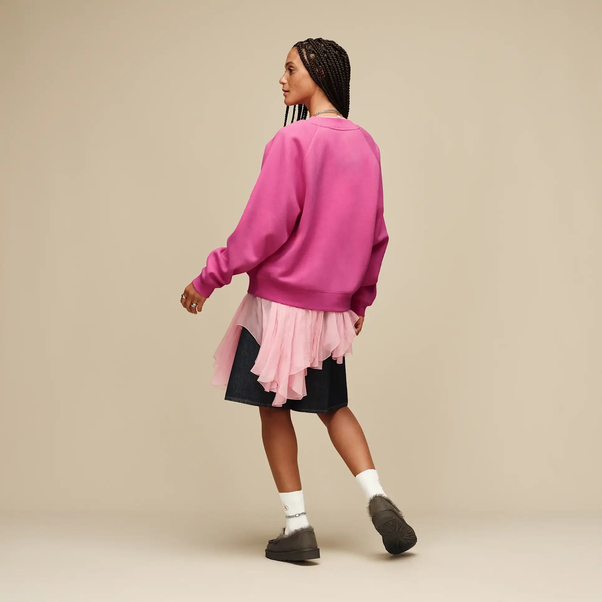 UGG Love Logo Crewneck - My Suti