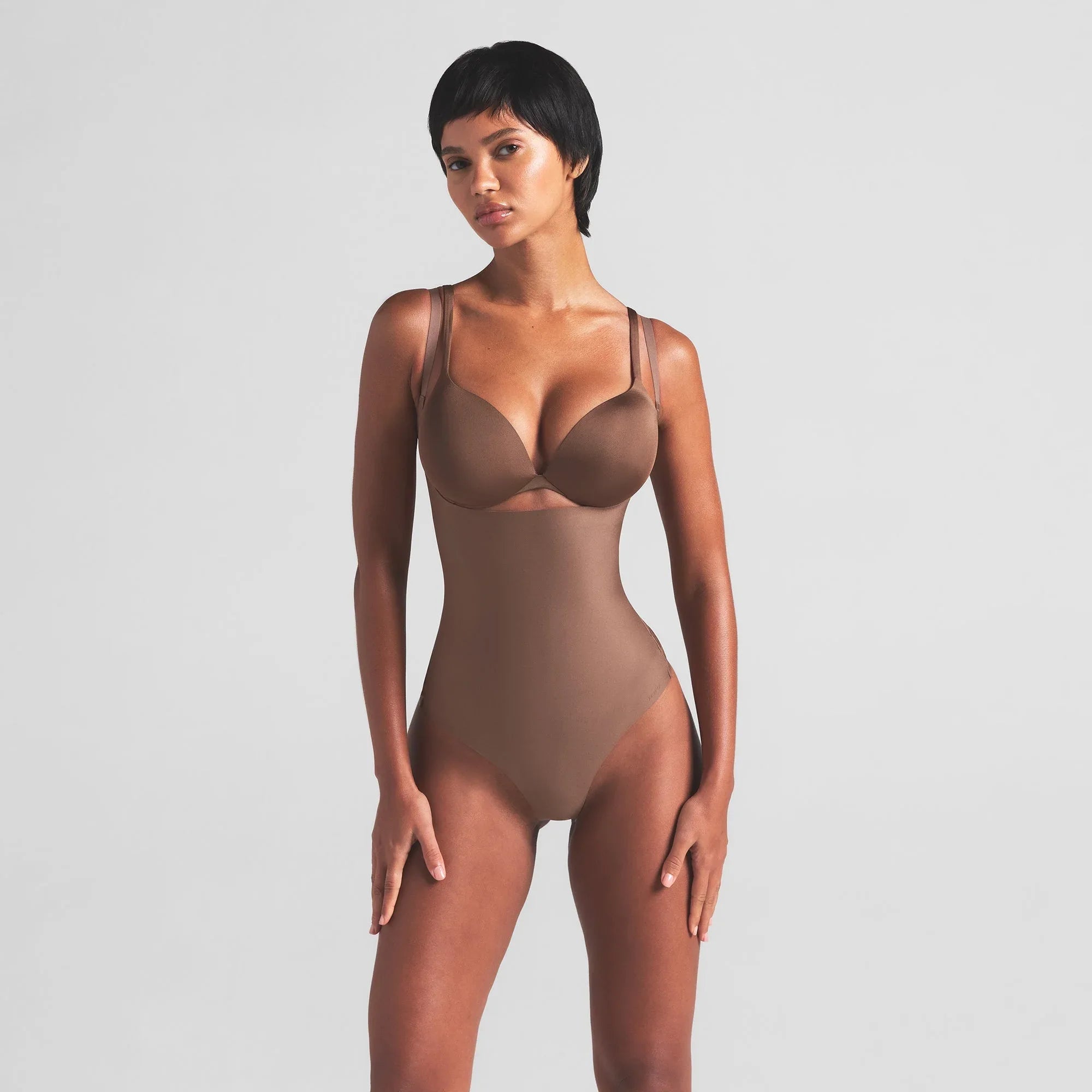SKIMS BODY CORE SCULPT OPEN BUST THONG BODYSUIT | JASPER - BODY SUIT - My Suti
