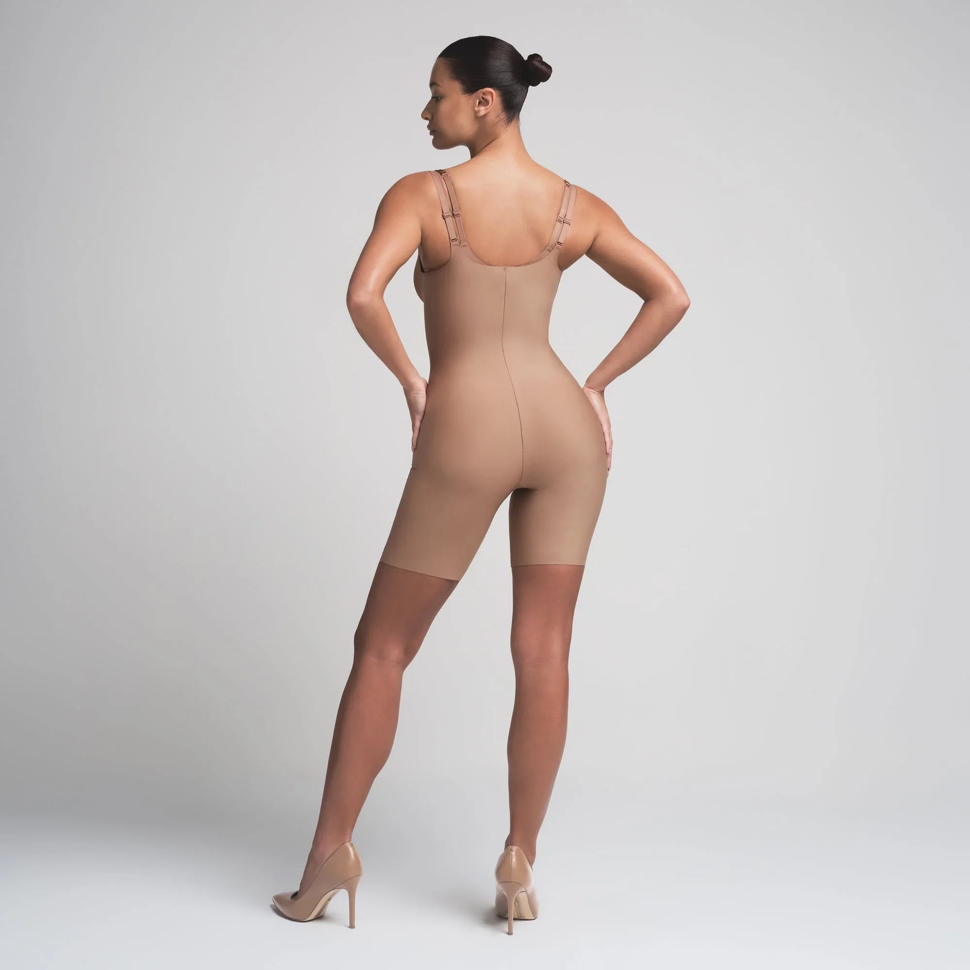 SKIMS BODY BUTT ENHANCING OPEN BUST PADDED BODYSUIT | SIENNA - BODYSUIT - My Suti