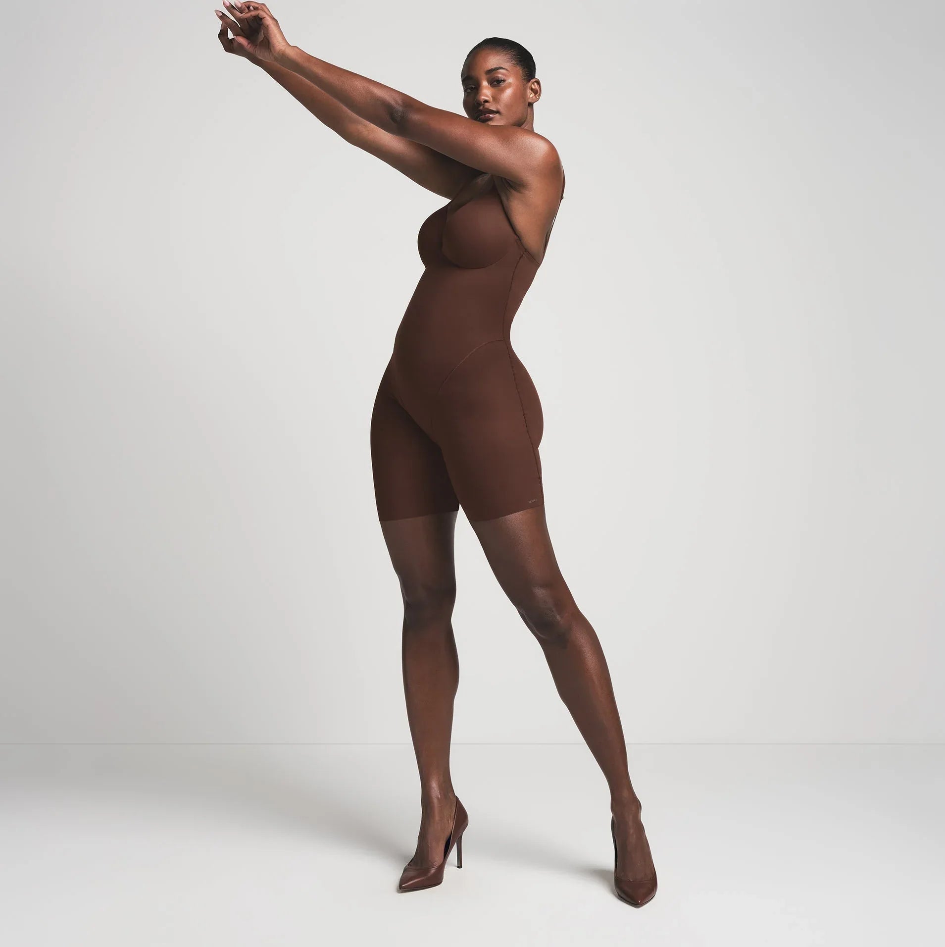 SKIMS ULTIMATE BODY PUSH-UP BUTT ENHANCING PADDED MID THIGH BODYSUIT | COCOA - BODYSUIT - My Suti