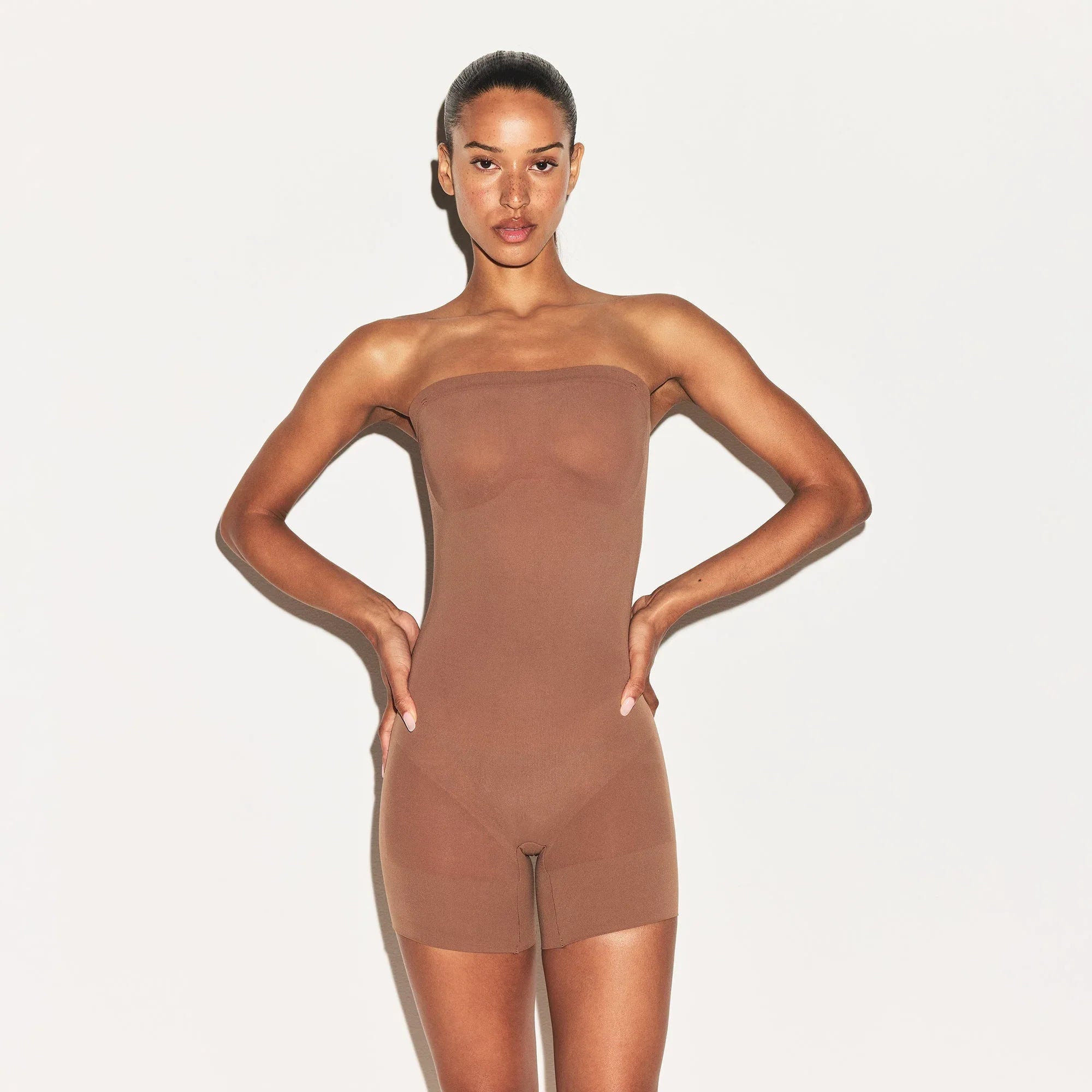 SKIMS SHEER SEAMLESS STRAPLESS SHORTIE BODYSUIT | JASPER - BODYSUIT - My Suti
