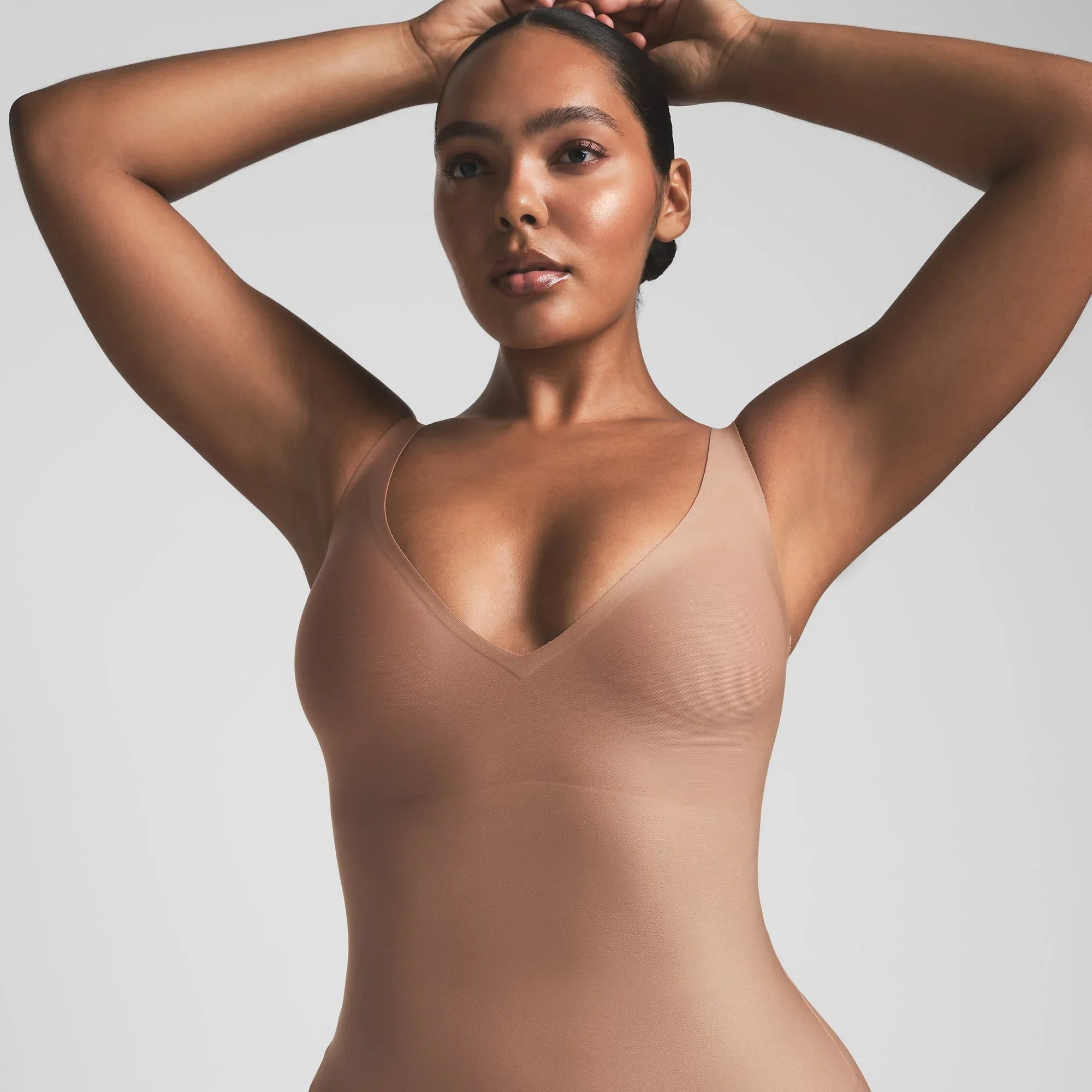 SKIMS BODY CORE SCULPT PLUNGE MID THIGH BODYSUIT | SIENNA - BODYSUIT - My Suti