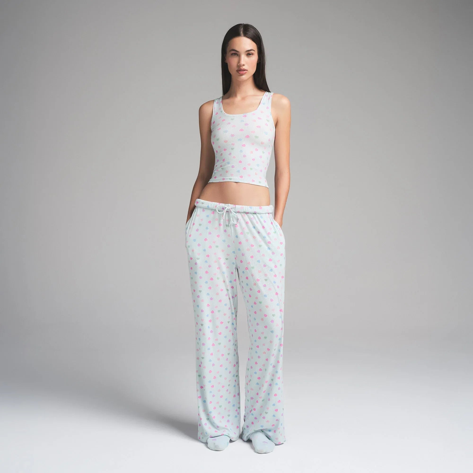 SKIMS SOFT LOUNGE LOOSE PANT | CLOUD CANDY HEART PRINT - PANTOLON - My Suti
