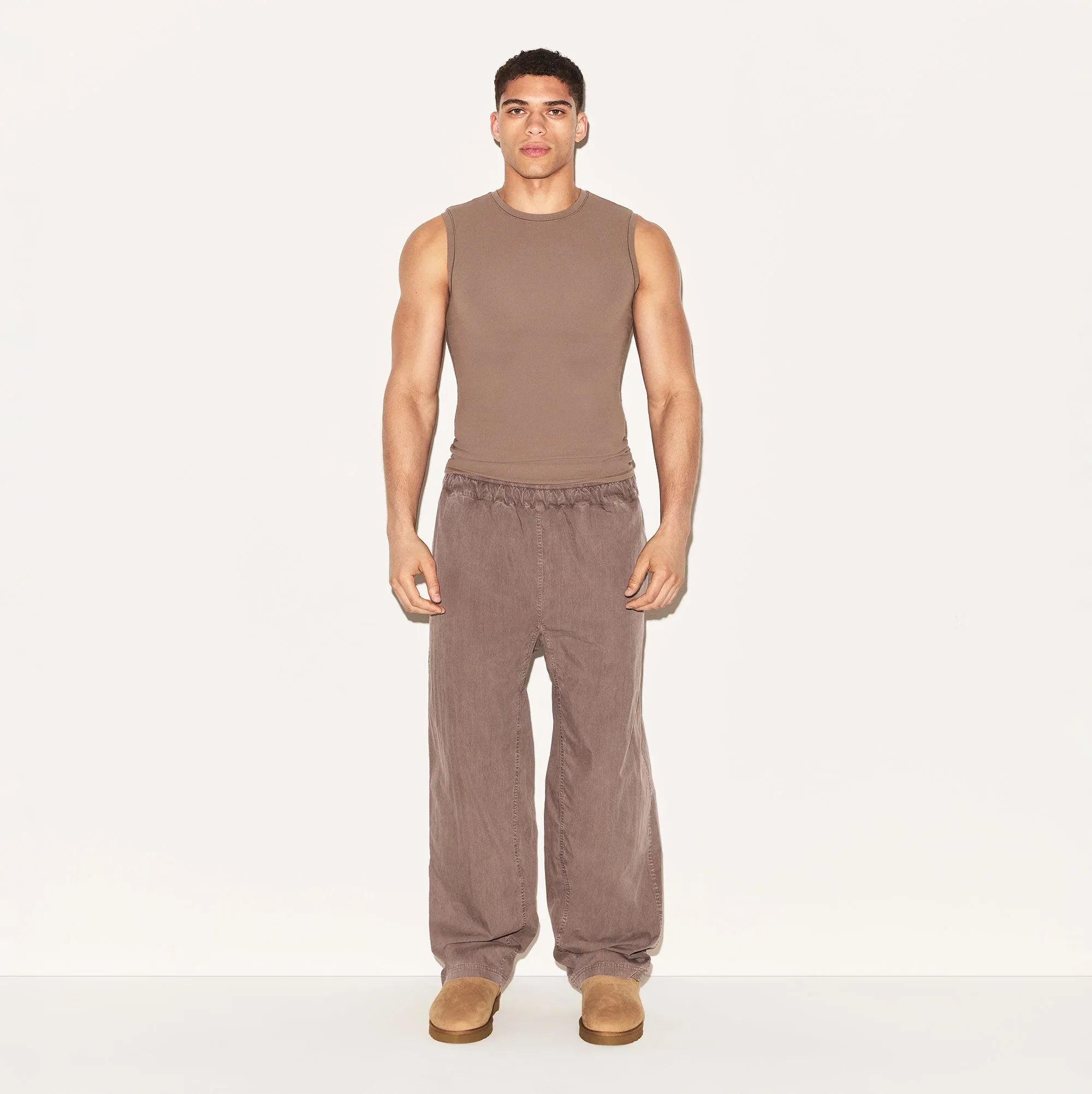 SKIMS WOVEN MENS KARATE PANT | UMBER - PANTOLON - My Suti
