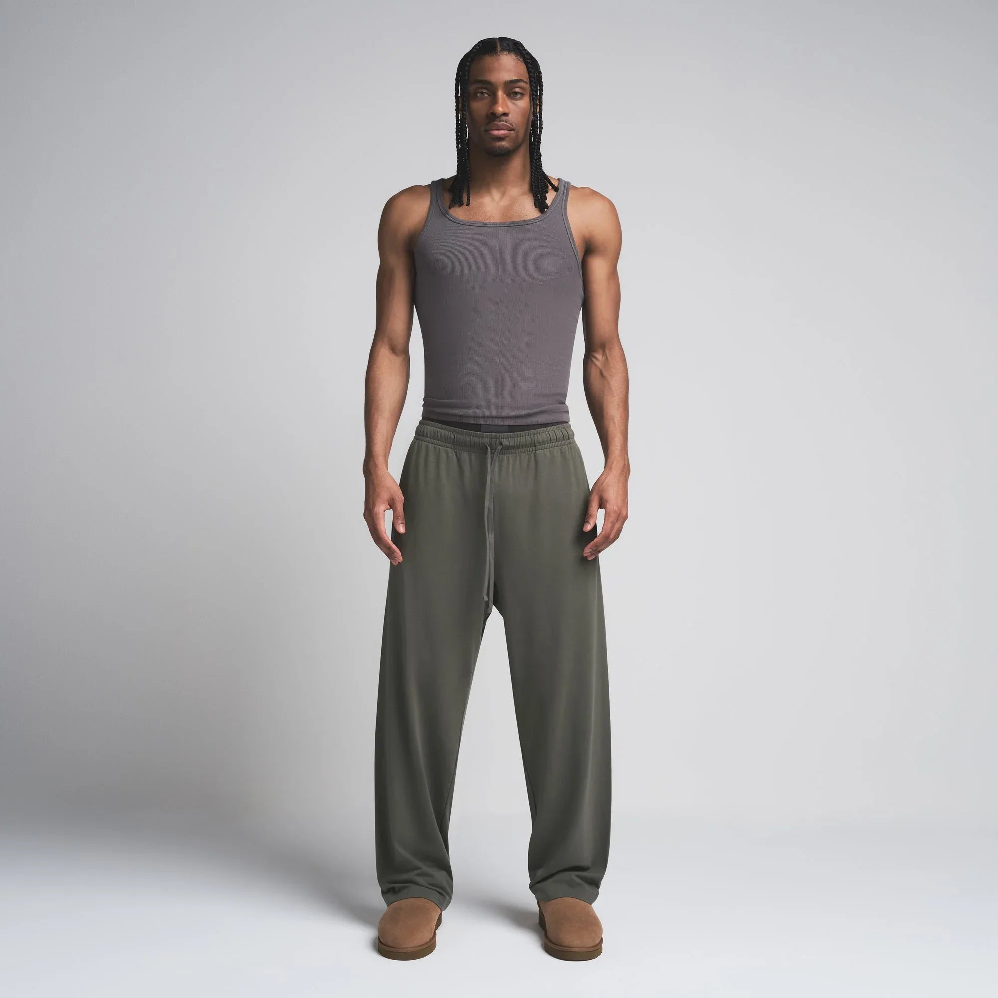 SKIMS JERSEY LOUNGE MENS RELAXED STRAIGHT LEG PANT | BASIL - PANTOLON - My Suti