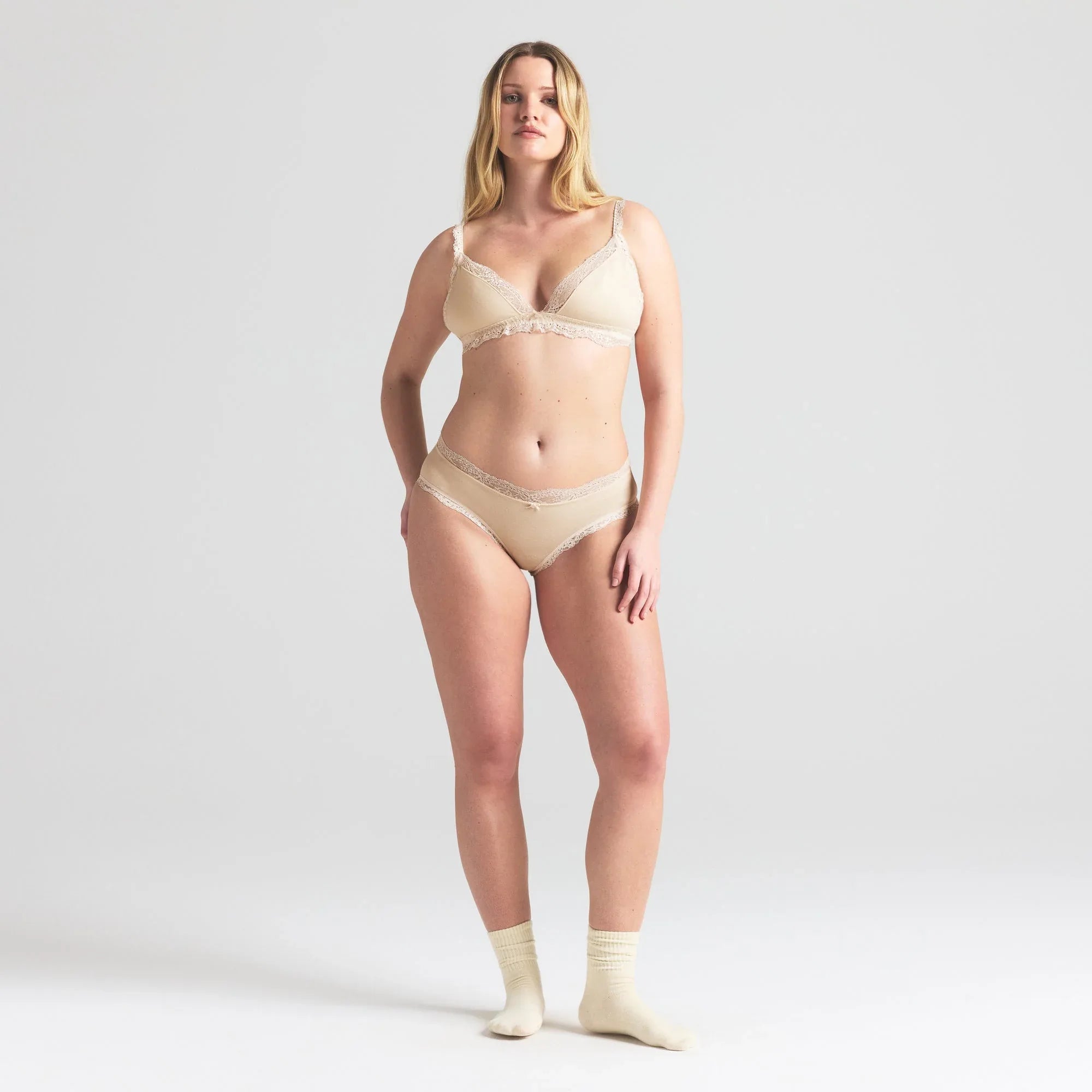 SKIMS COTTON JERSEY LACE BRIEF | BUTTER - KÜLOT - My Suti