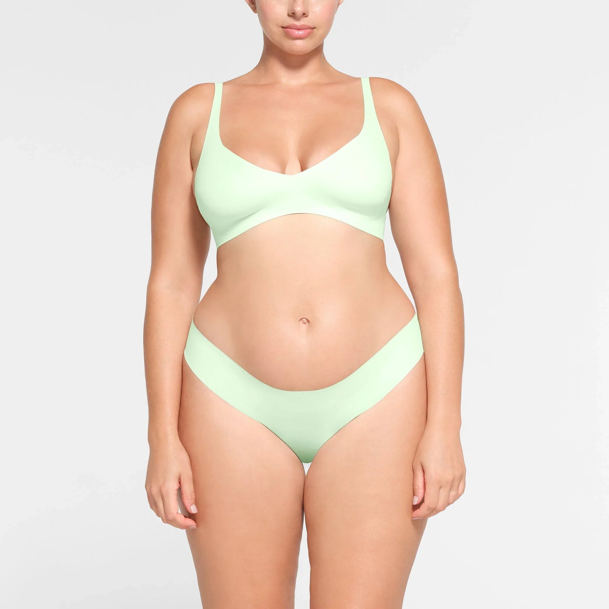 SKIMS NAKED PLUNGE BRALETTE | HONEYDEW - SÜTYEN - My Suti