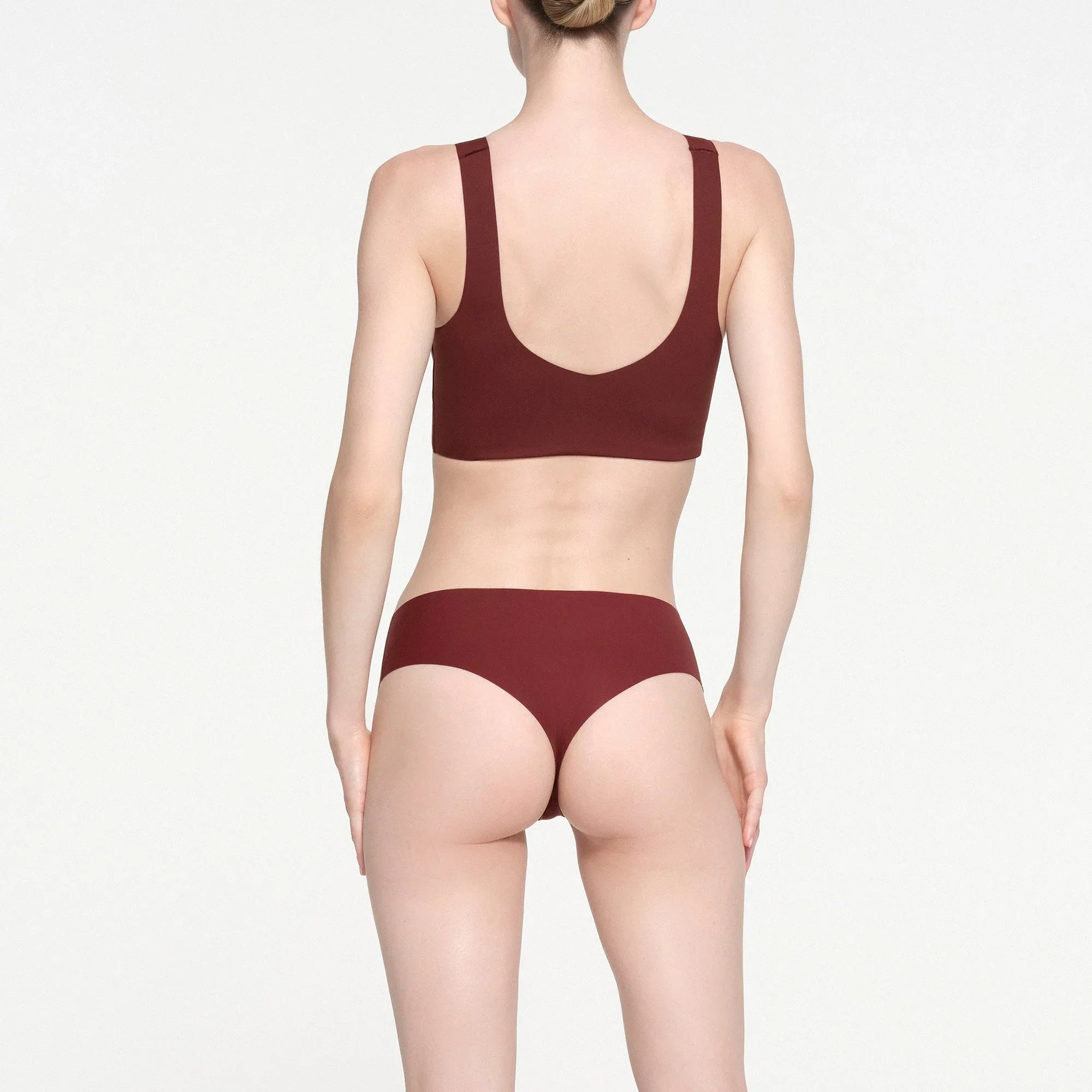 SKIMS NAKED PLUNGE LONGLINE BRALETTE | OXBLOOD - SÜTYEN - My Suti