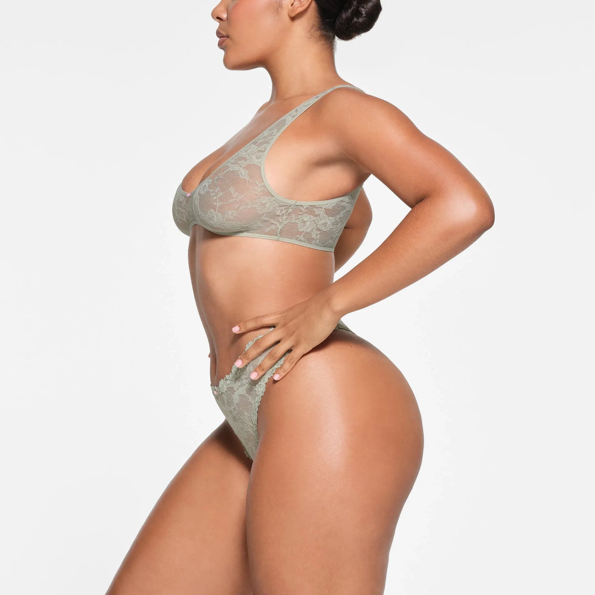 SKIMS STRETCH LACE PLUNGE BRALETTE | TALC - SÜTYEN - My Suti