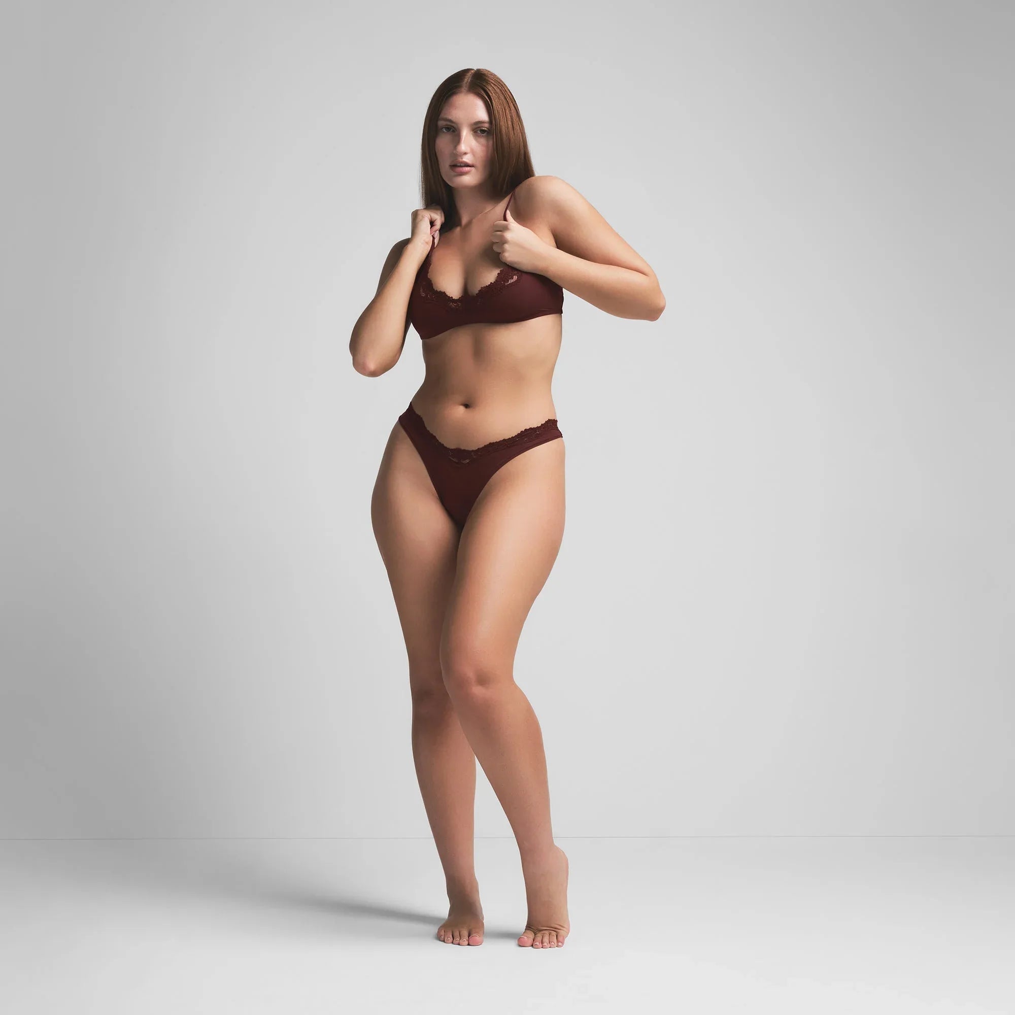 SKIMS FITS EVERYBODY LACE SCOOP BRALETTE | OXBLOOD - SÜTYEN - My Suti