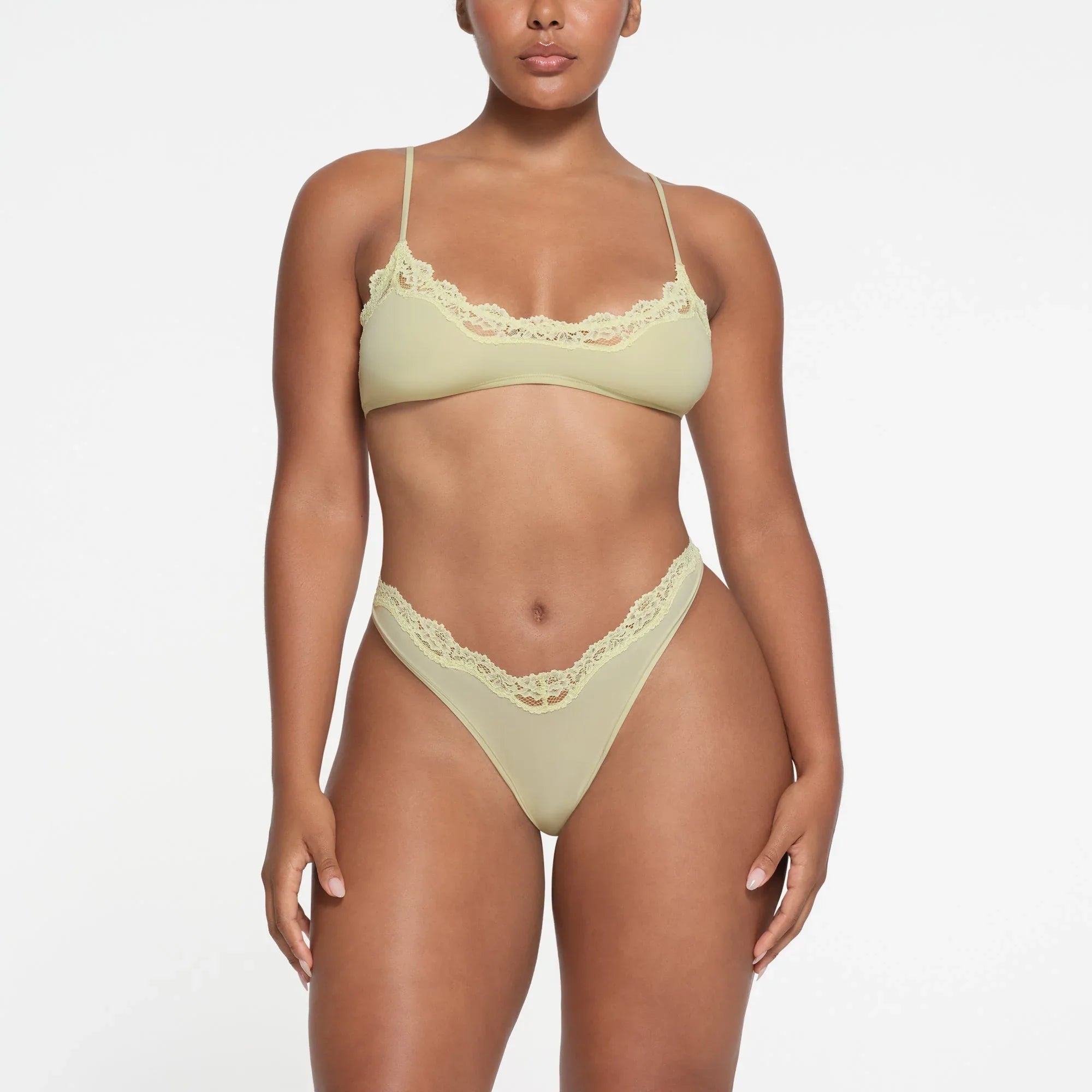 SKIMS FITS EVERYBODY LACE SCOOP BRALETTE | SAGE - SÜTYEN - My Suti