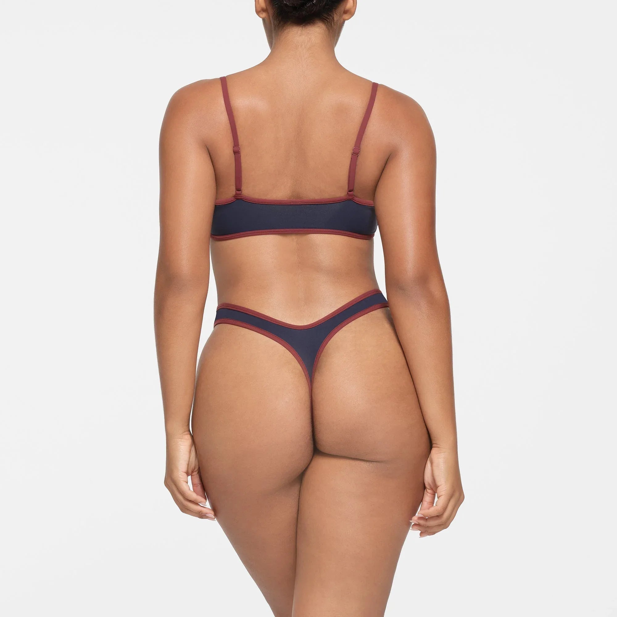 SKIMS FITS EVERYBODY CONTRAST TRIM SCOOP BRALETTE | NAVY - SÜTYEN - My Suti