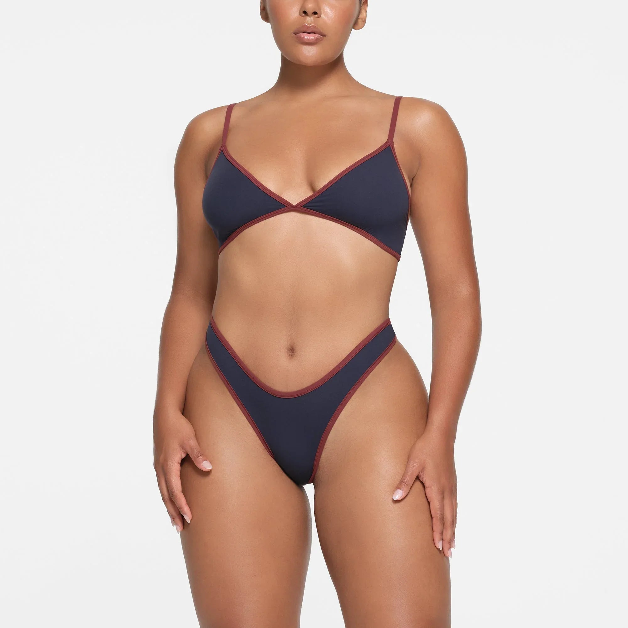 SKIMS FITS EVERYBODY CONTRAST TRIM TRIANGLE BRALETTE | NAVY - SÜTYEN - My Suti
