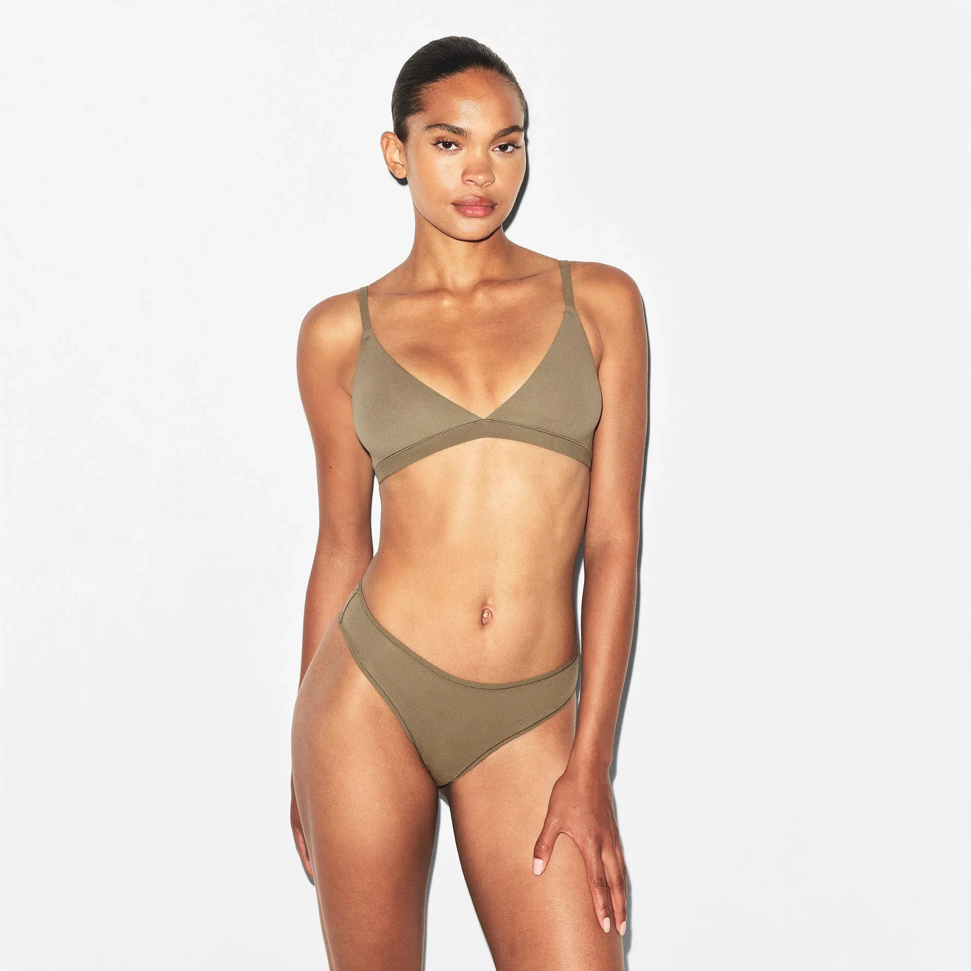 SKIMS FITS EVERYBODY TRIANGLE BRALETTE | TRUFFLE - SÜTYEN - My Suti