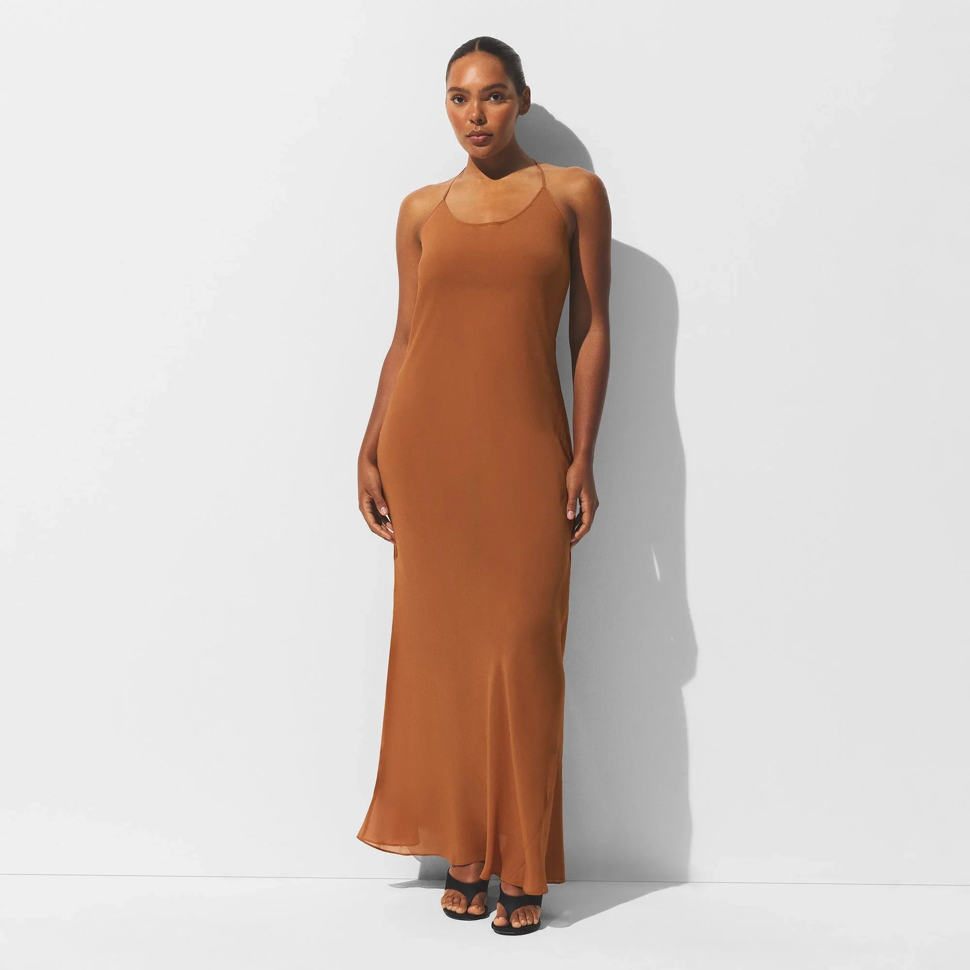 SKIMS SHEER COVER-UPS LONG HALTER DRESS | CHESTNUT - ELBİSE - My Suti