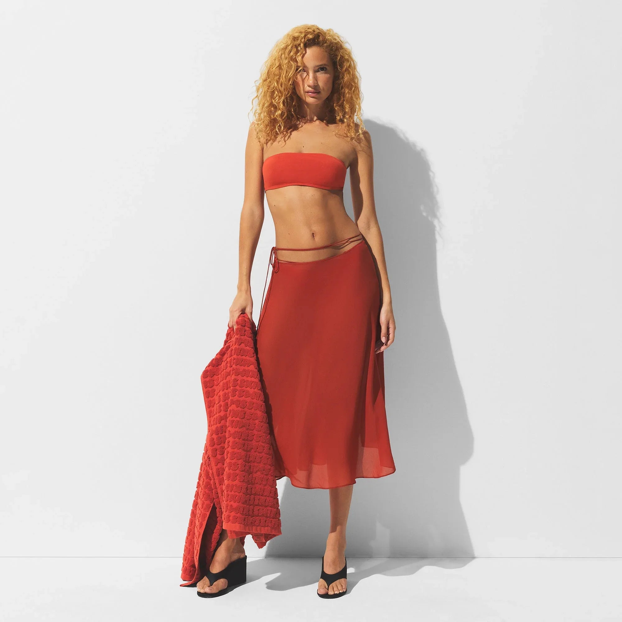 SKIMS SHEER COVER-UPS TIE SIDE MIDI SKIRT | AUBURN - ETEK - My Suti