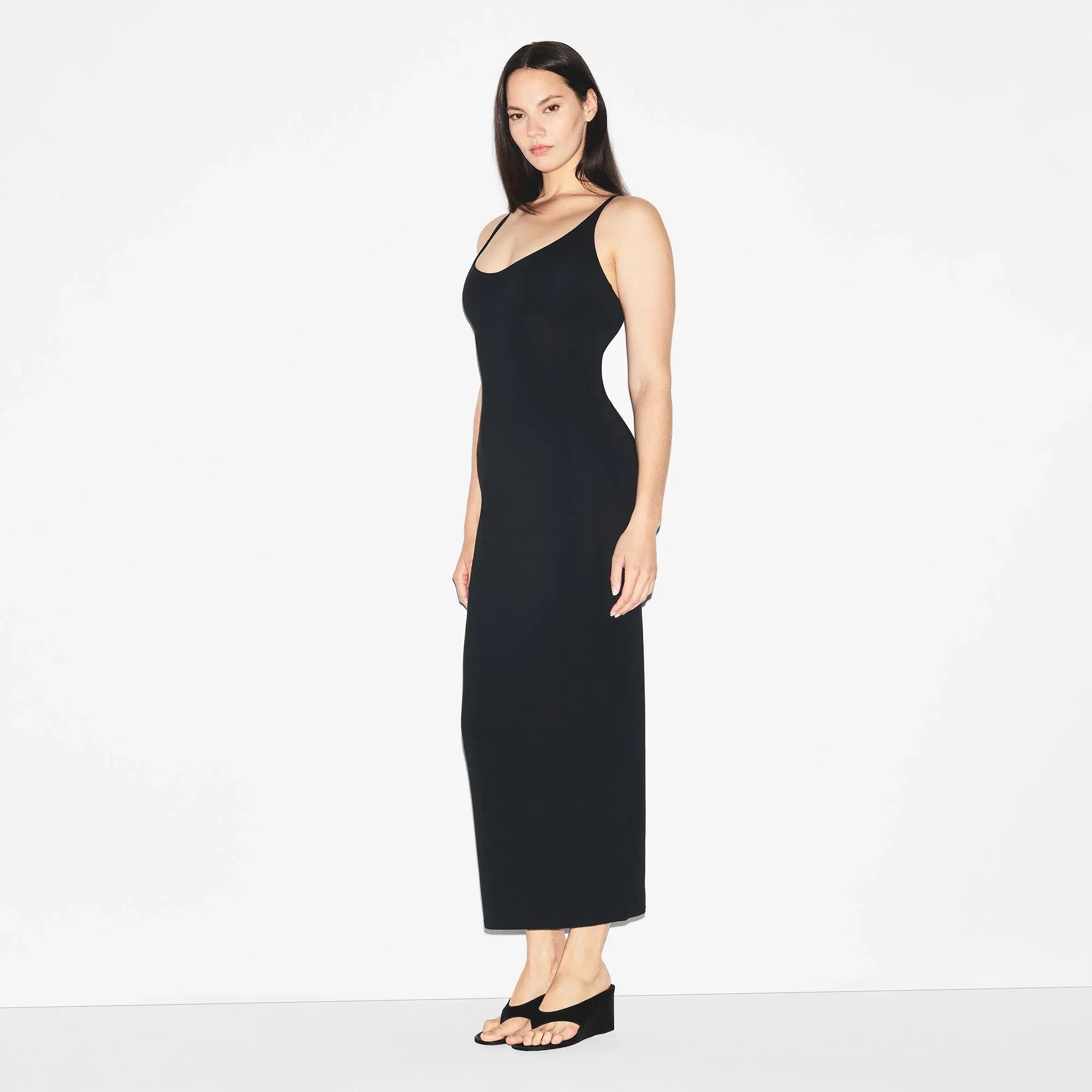 SKIMS SMOOTH LAYERS SCOOP NECK LONG DRESS | OBSIDIAN - ELBİSE - My Suti