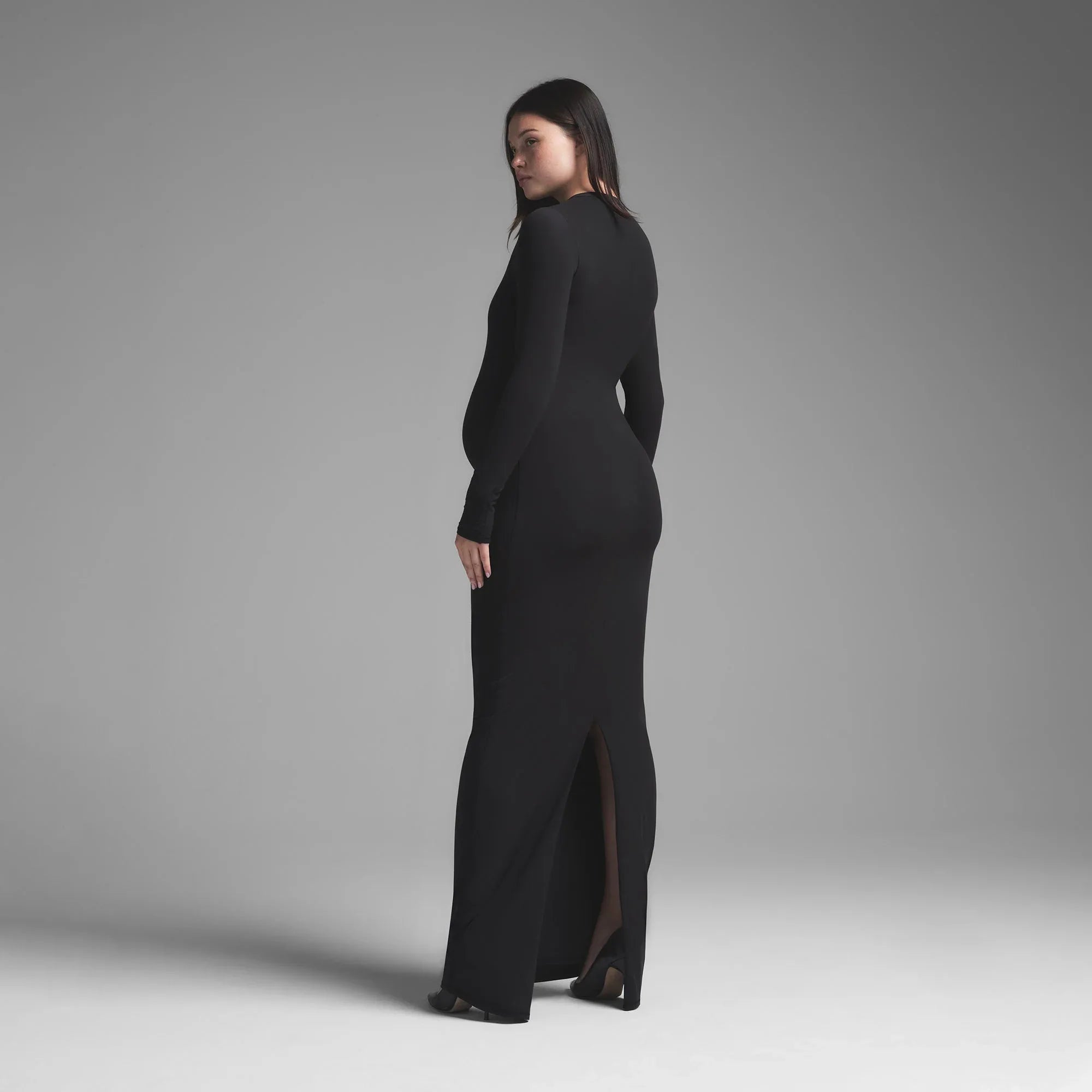 SKIMS FITS EVERYBODY MATERNITY LONG SLEEVE DRESS | ONYX - ELBİSE - My Suti