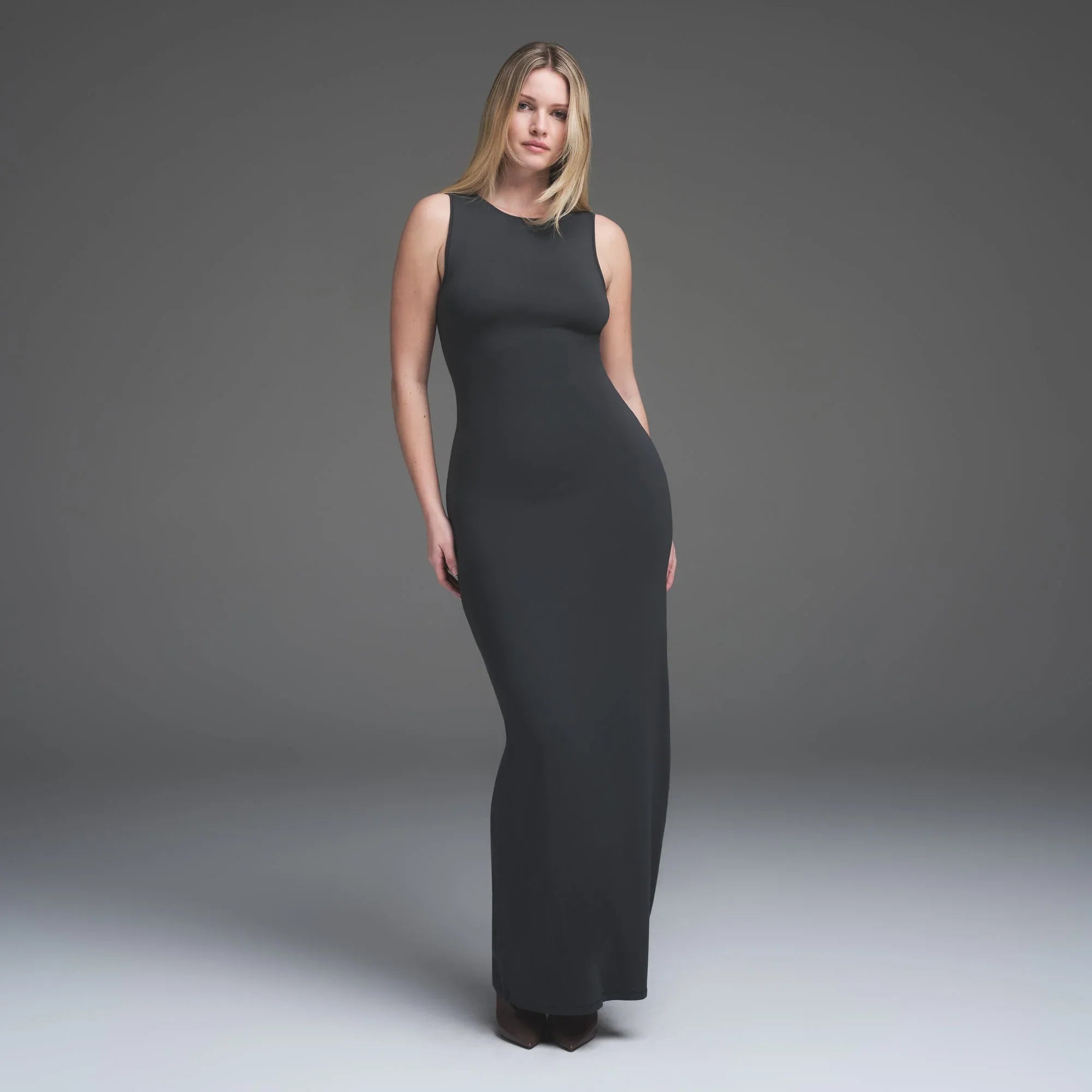 SKIMS SMOOTH LAYERS LONG BOAT NECK DRESS | GRAPHITE - ELBİSE - My Suti