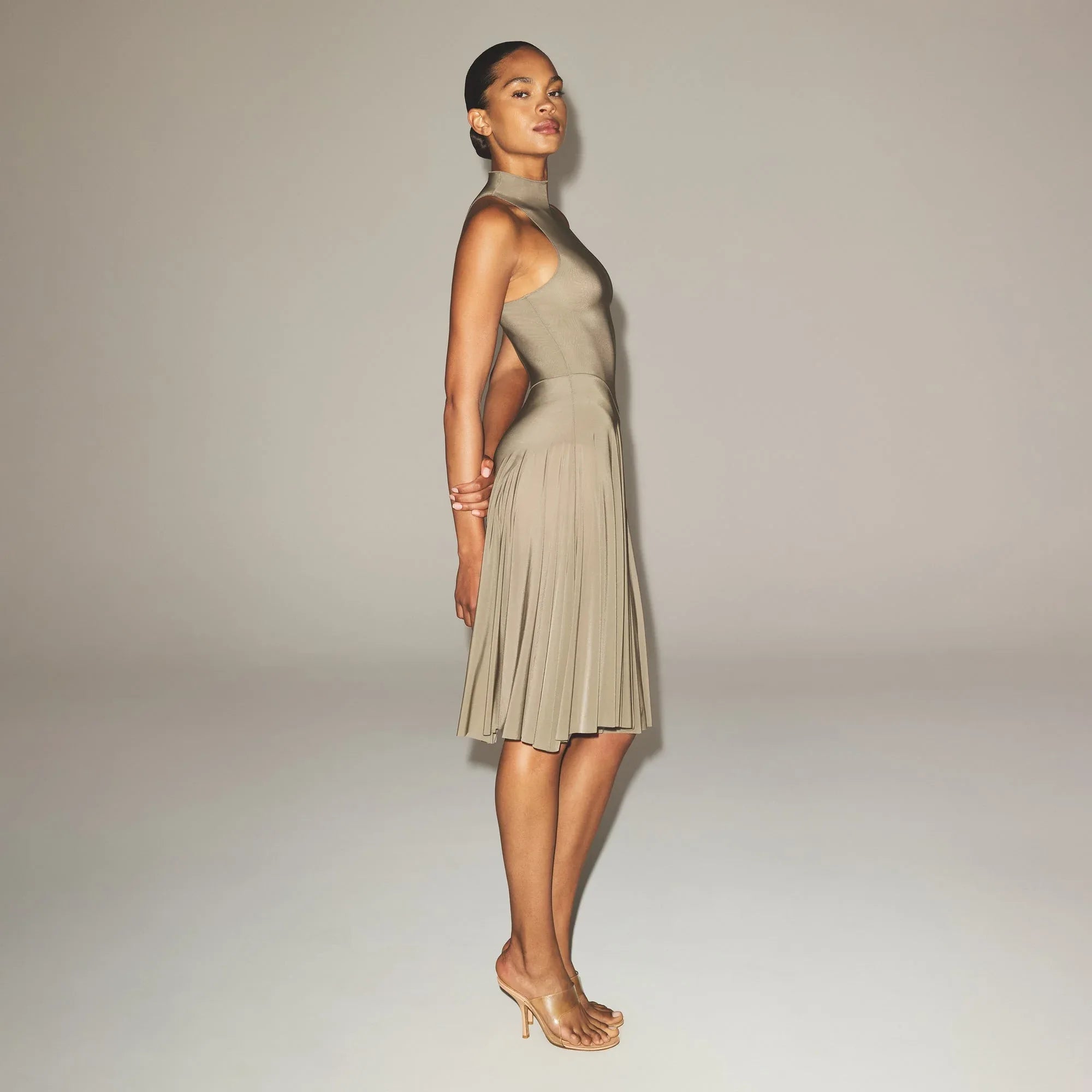 SKIMS MILKY SHEER HIGH NECK MIDI DRESS | TRUFFLE - ELBİSE - My Suti