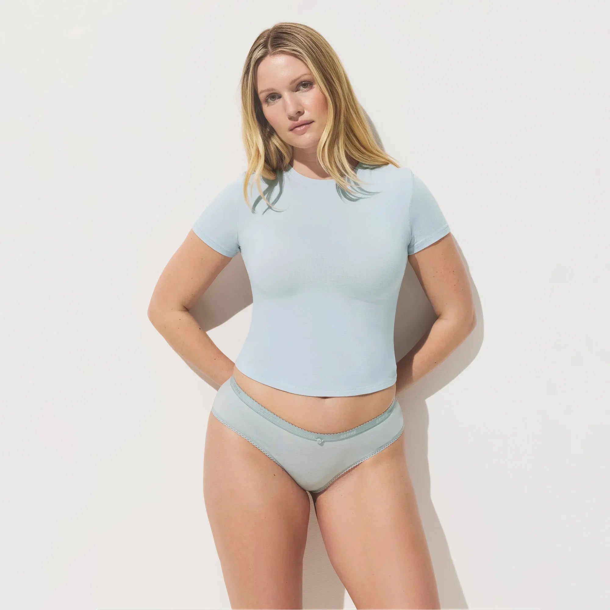 SKIMS LIGHTWEIGHT COTTON LOGO PICOT HIPSTER | PEARL TONAL - HİPSTER - My Suti