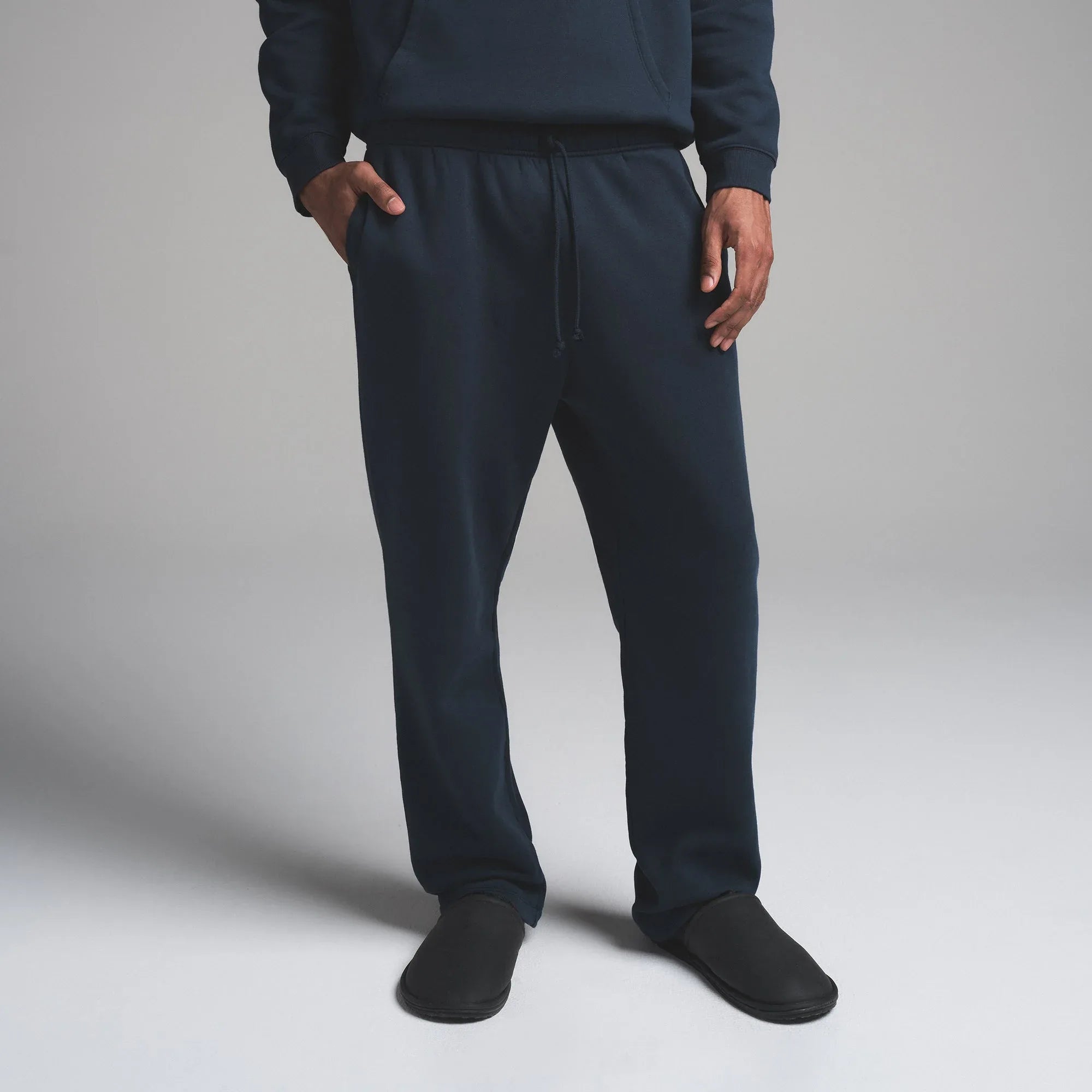 SKIMS FLEECE LOUNGE MENS CLASSIC STRAIGHT LEG PANT | NAVY - PANTOLON - My Suti