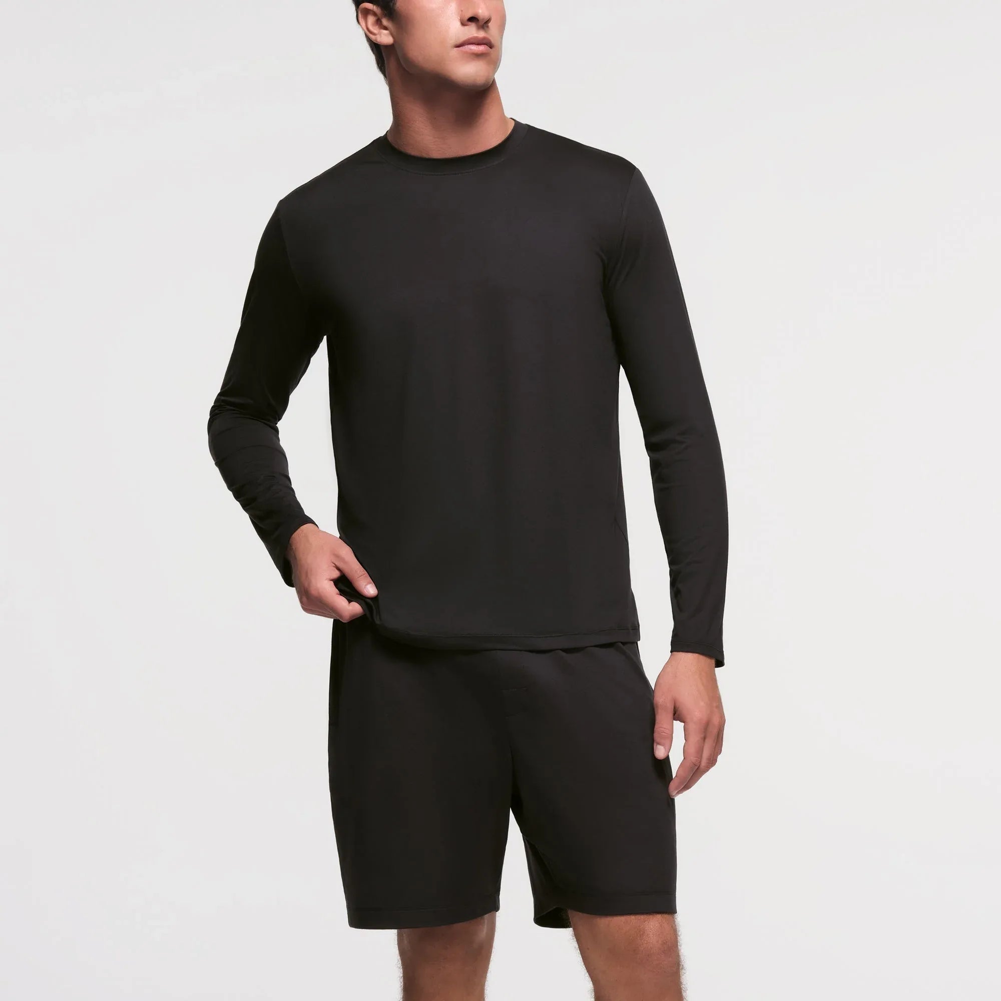 SKIMS OUTDOOR JERSEY MENS CLASSIC LONG SLEEVE T-SHIRT | ONYX - TİŞÖRT - My Suti
