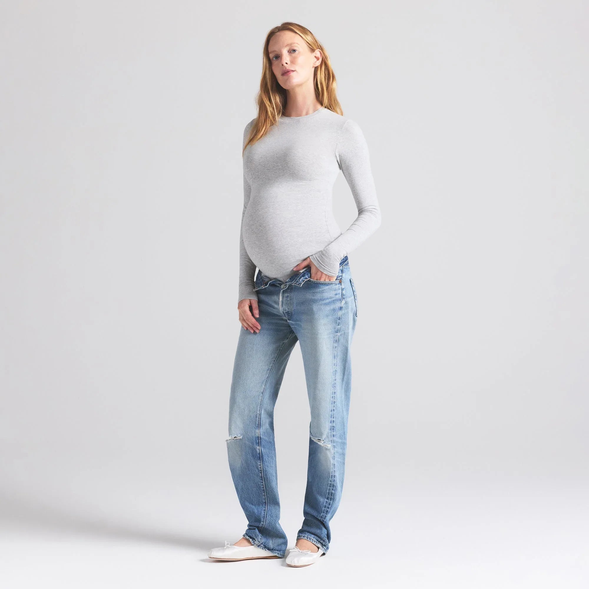 SKIMS COTTON JERSEY MATERNITY LONG SLEEVE T-SHIRT | LIGHT HEATHER GREY - TİŞÖRT - My Suti