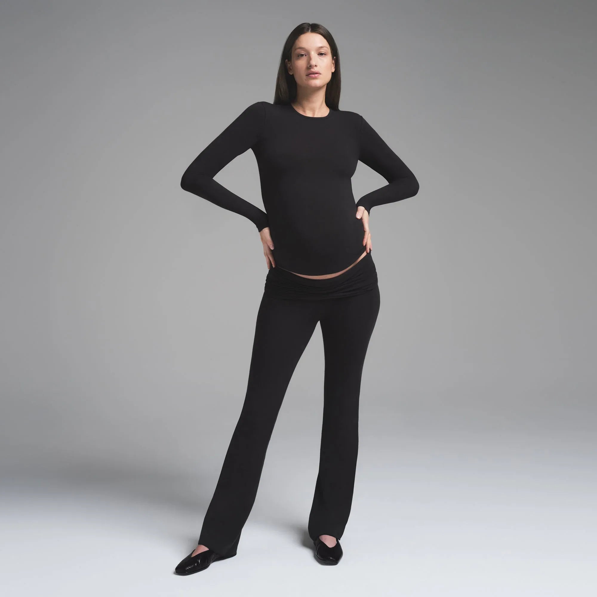 SKIMS COTTON JERSEY MATERNITY LONG SLEEVE T-SHIRT | SOOT - TİŞÖRT - My Suti