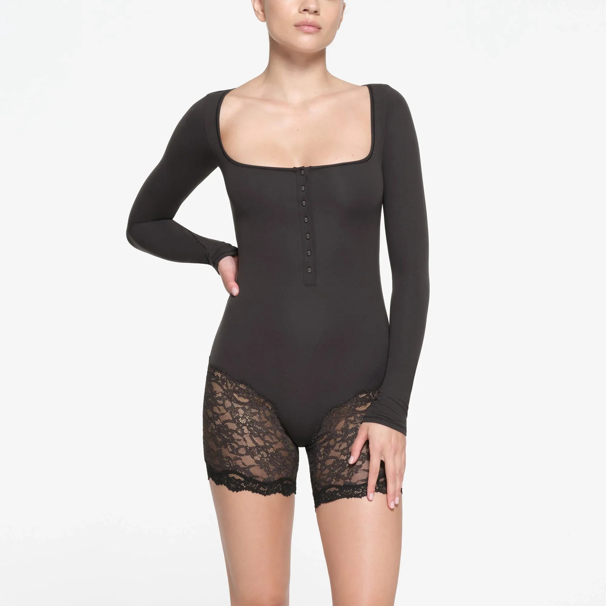 SKIMS FITS EVERYBODY LACE LONG SLEEVE ONESIE | ONYX - ONESIE - My Suti