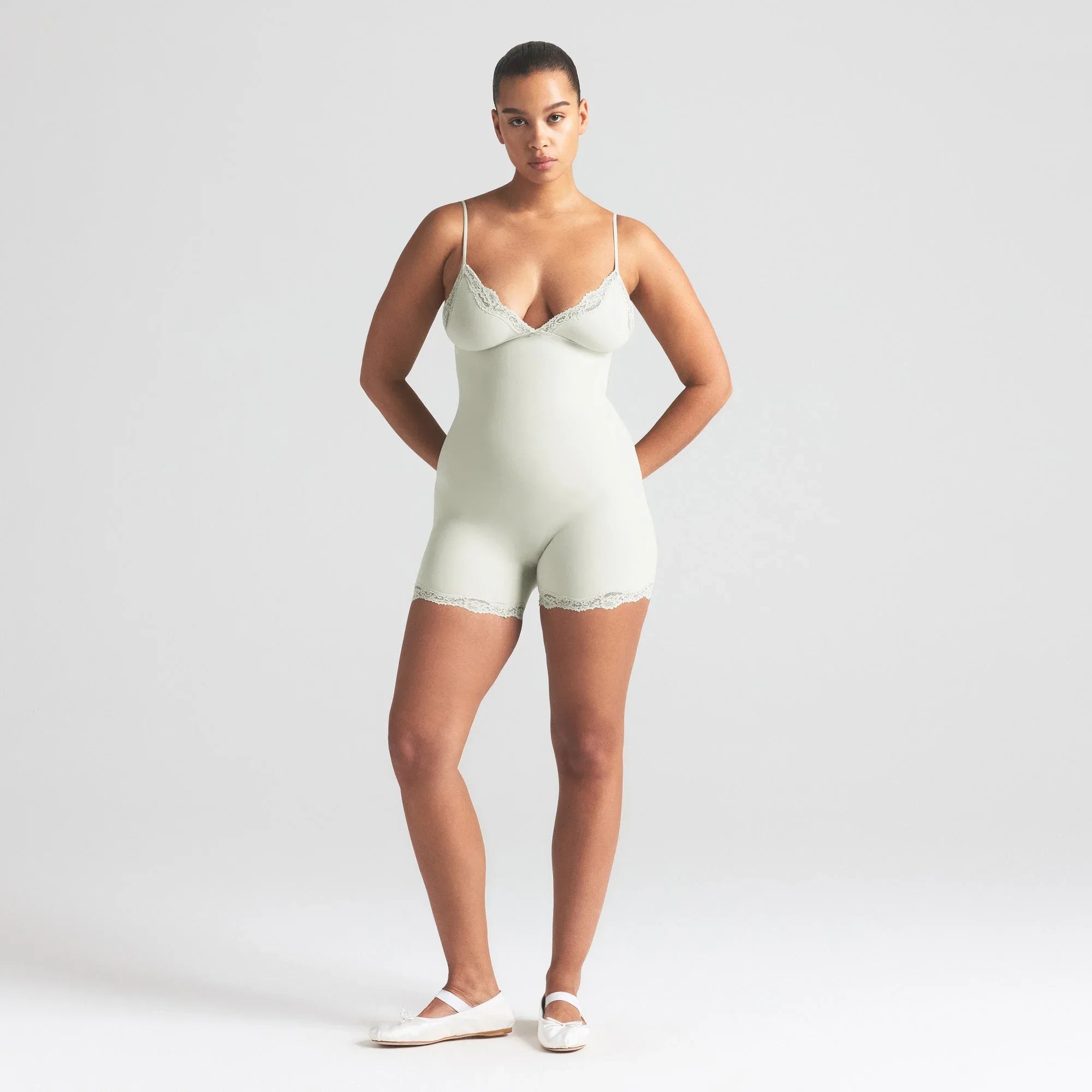 SKIMS FITS EVERYBODY LACE TRIANGLE ONESIE | SPEARMINT - ONESIE - My Suti