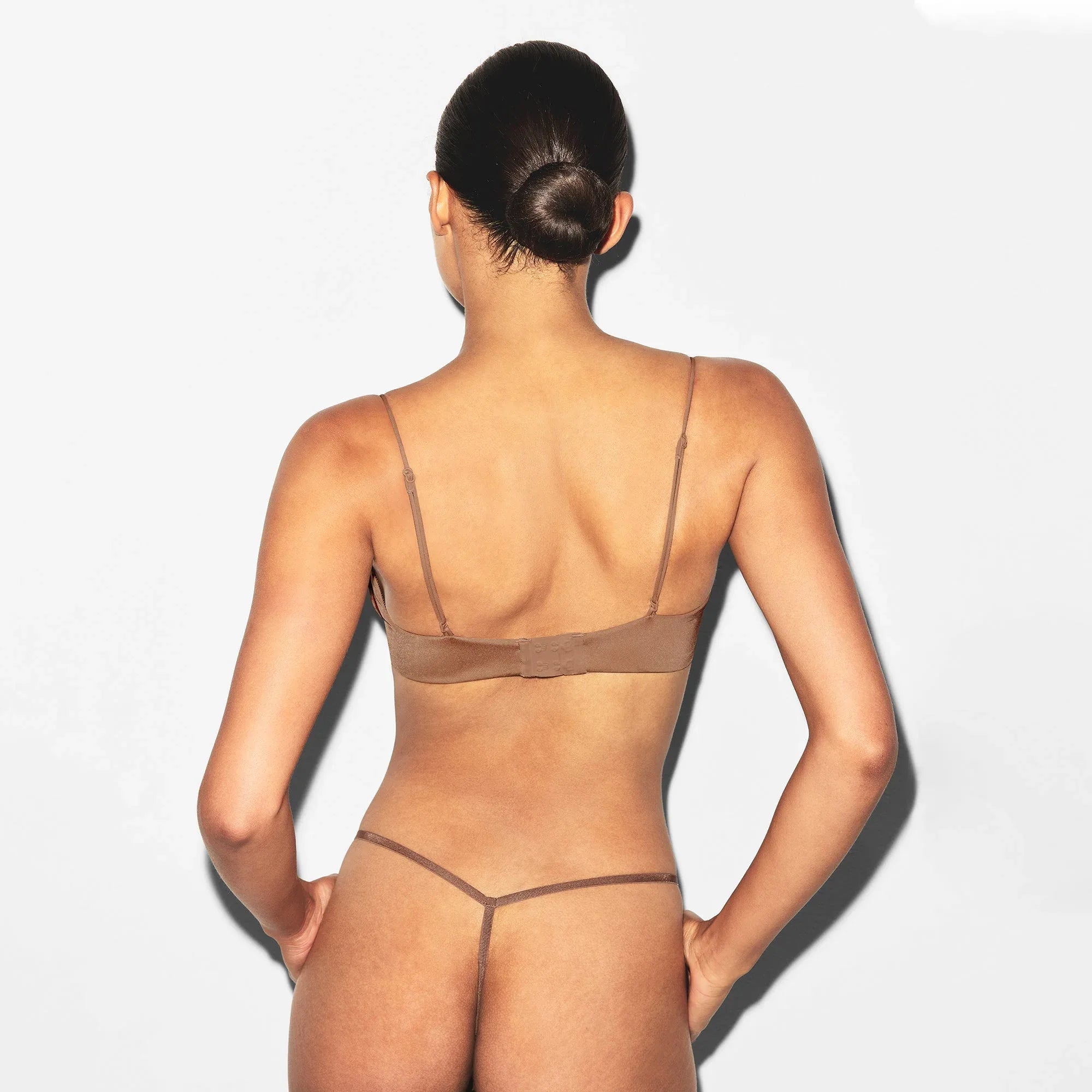 SKIMS WIRELESS FORM MICRO STRAP PLUNGE BRA | JASPER - SÜTYEN - My Suti