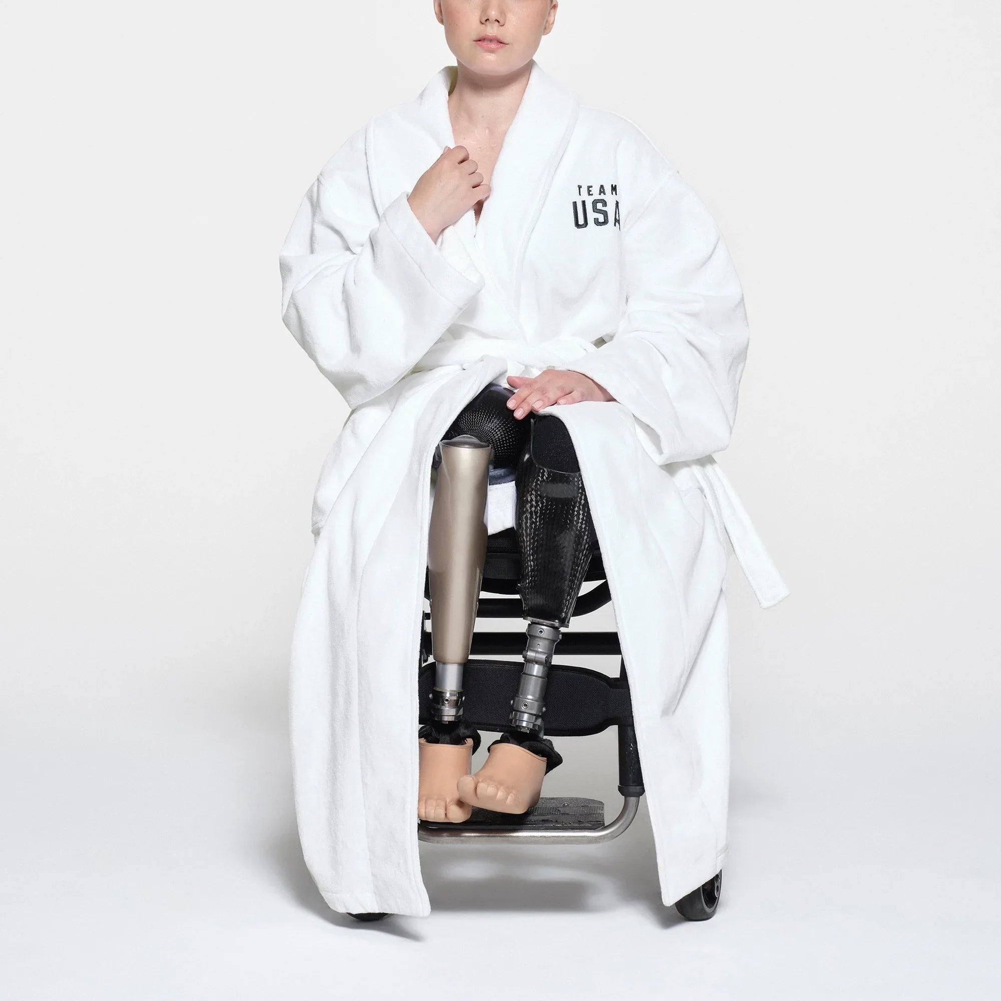 SKIMS FOR TEAM USA TERRY PARALYMPIC UNISEX ROBE | WHITE - ROBE - My Suti