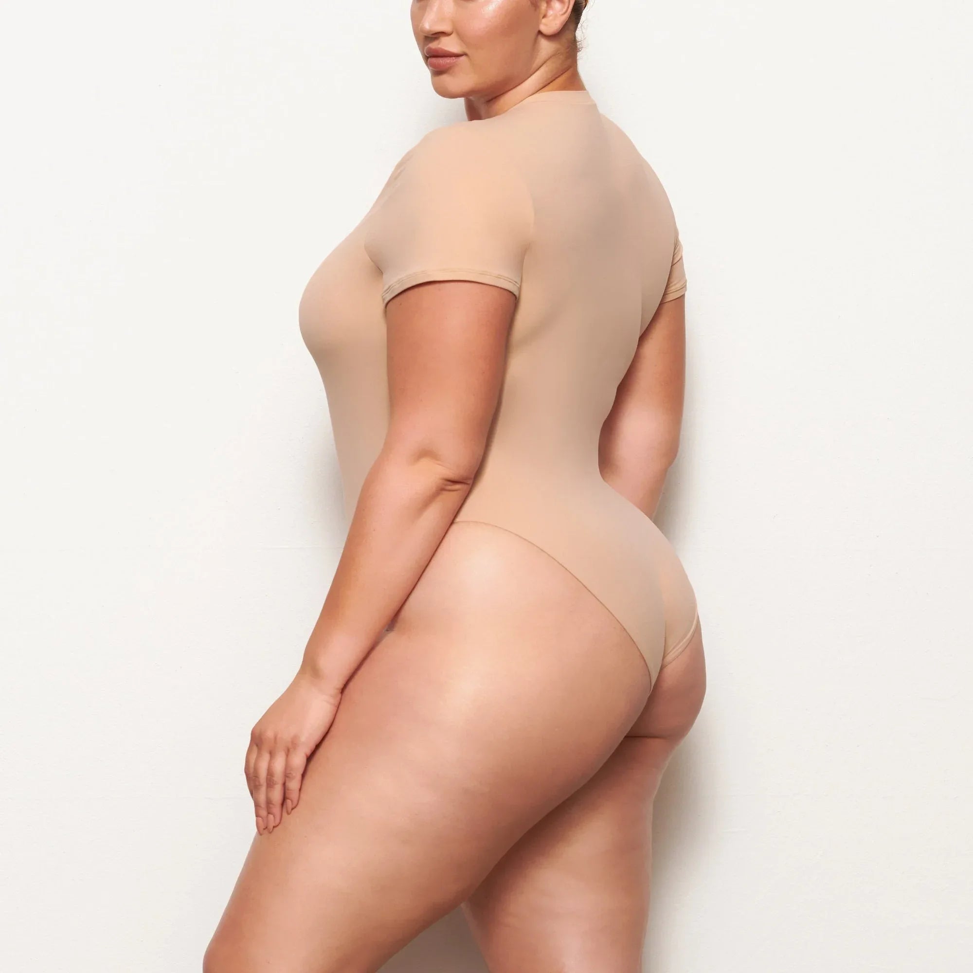 SKIMS FITS EVERYBODY T-SHIRT BODYSUIT | MICA - TİŞÖRT BODYSUIT - My Suti