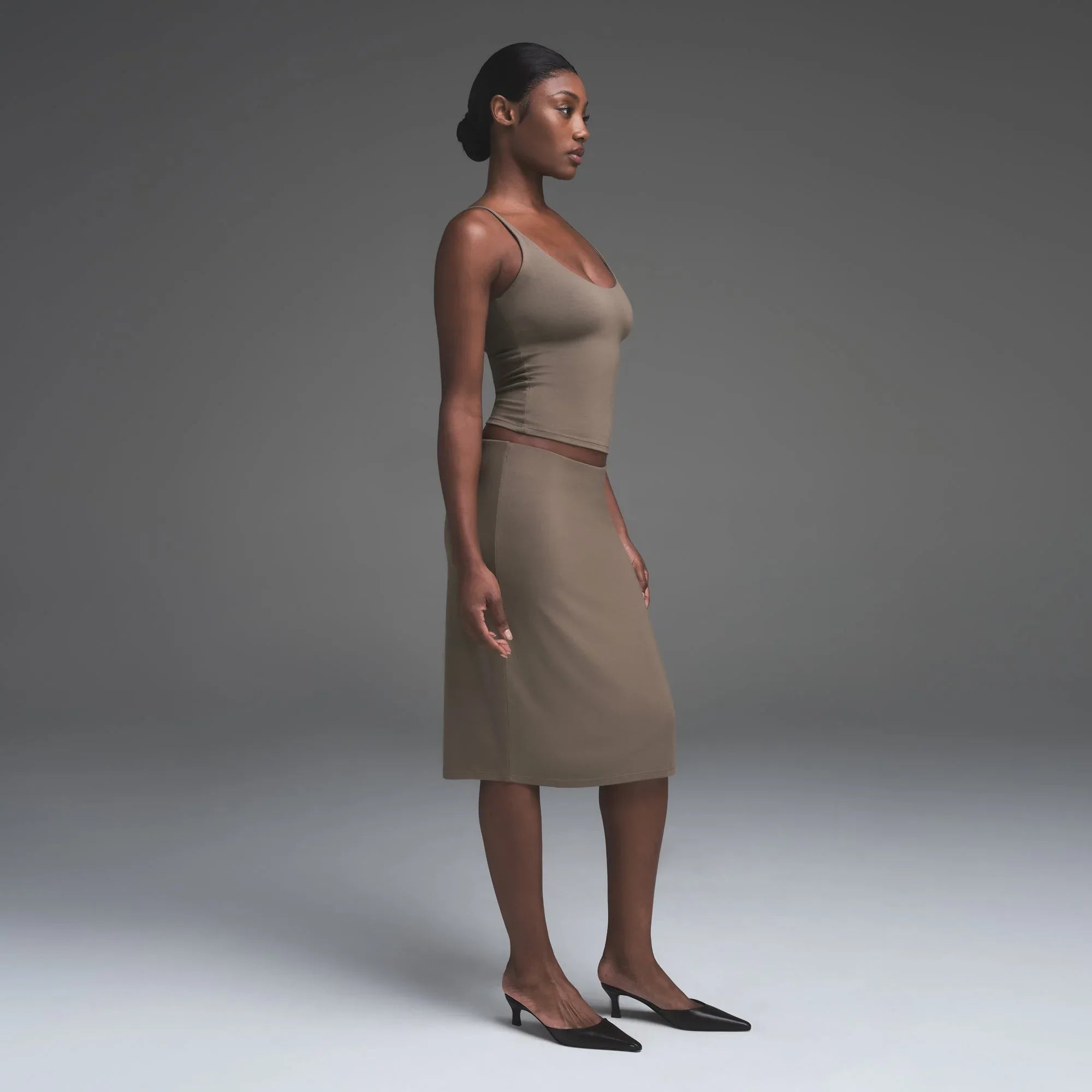 SKIMS SMOOTH LAYERS SCOOP NECK CAMI | TRUFFLE - KAMİZOL - My Suti