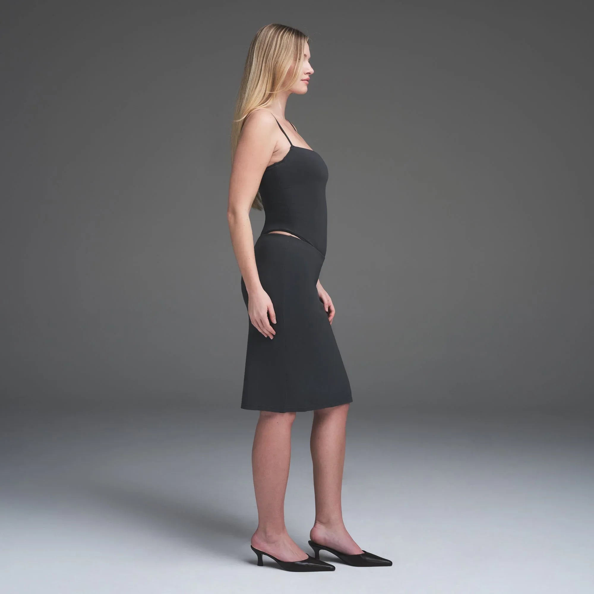 SKIMS SMOOTH LAYERS CAMI BODYSUIT | GRAPHITE - BODY - My Suti