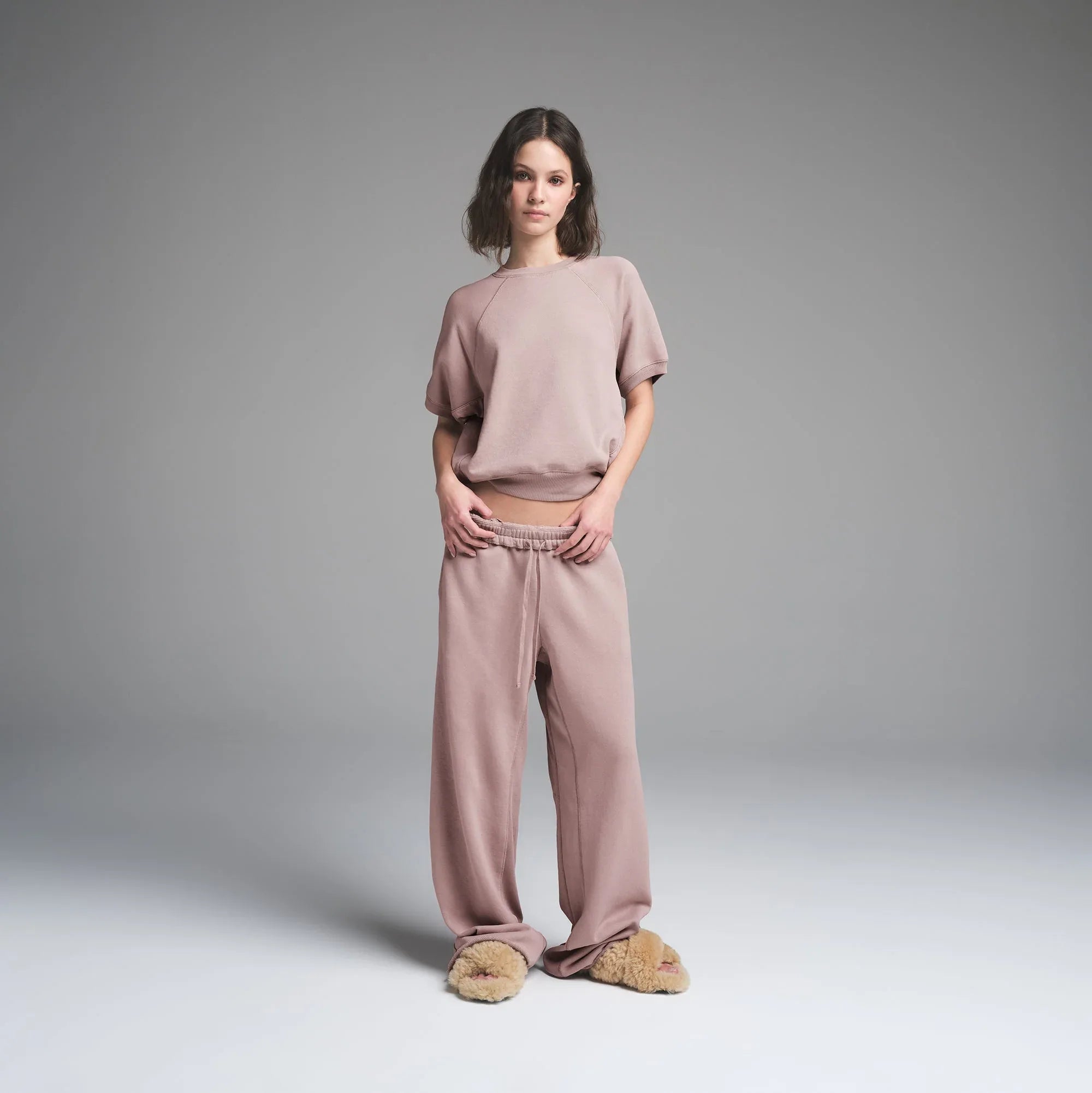 SKIMS FRENCH TERRY RAGLAN SHORT SLEEVE SWEATSHIRT | FAWN - SWEATSHIRT - My Suti