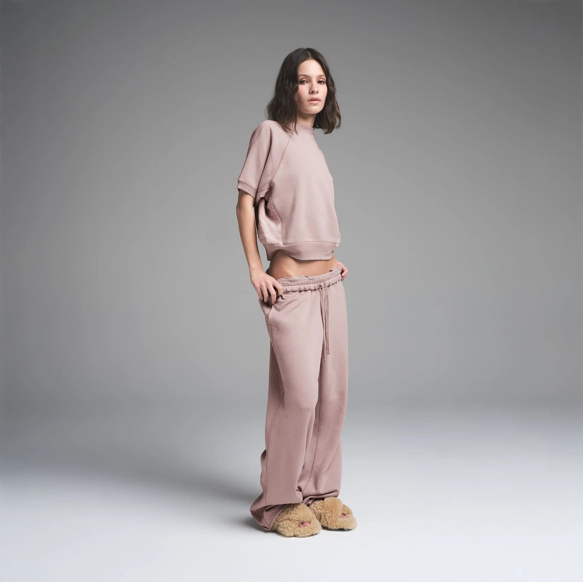 SKIMS FRENCH TERRY RAGLAN SHORT SLEEVE SWEATSHIRT | FAWN - SWEATSHIRT - My Suti