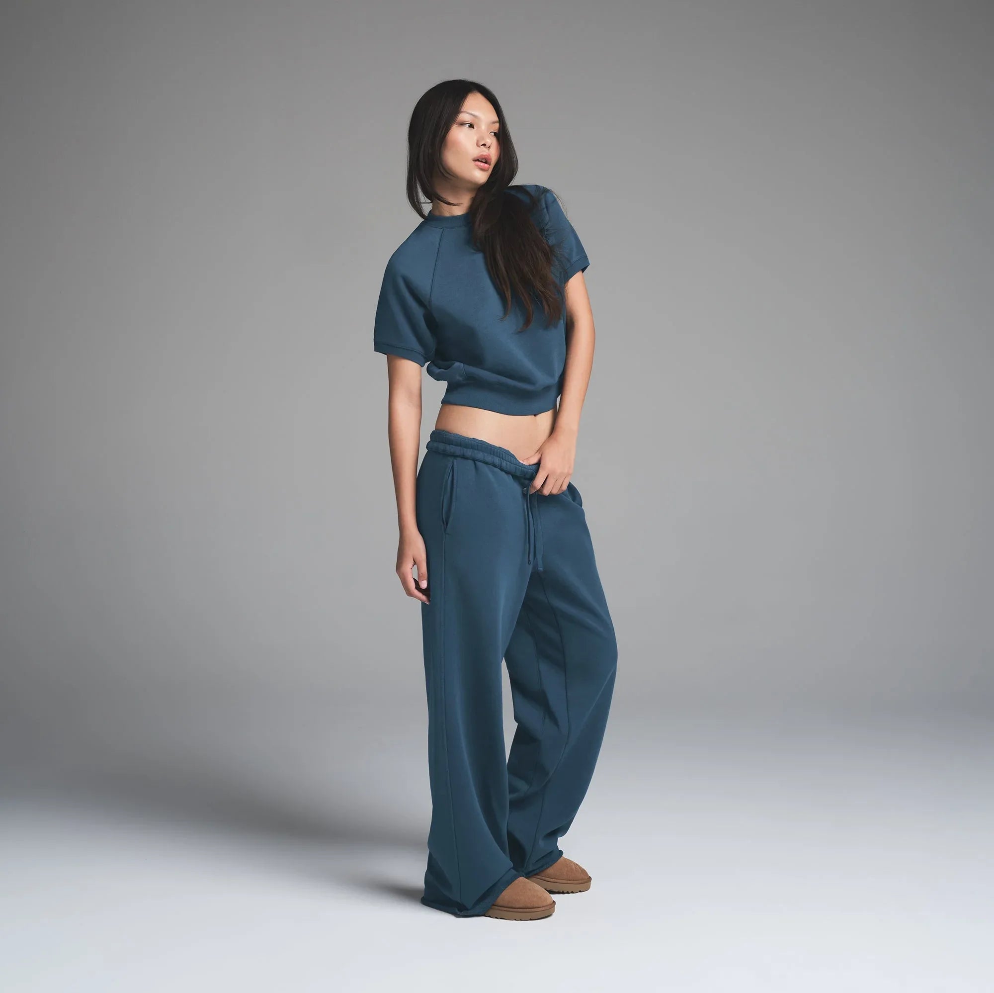 SKIMS FRENCH TERRY RAGLAN SHORT SLEEVE SWEATSHIRT | INDIGO - SWEATSHIRT - My Suti