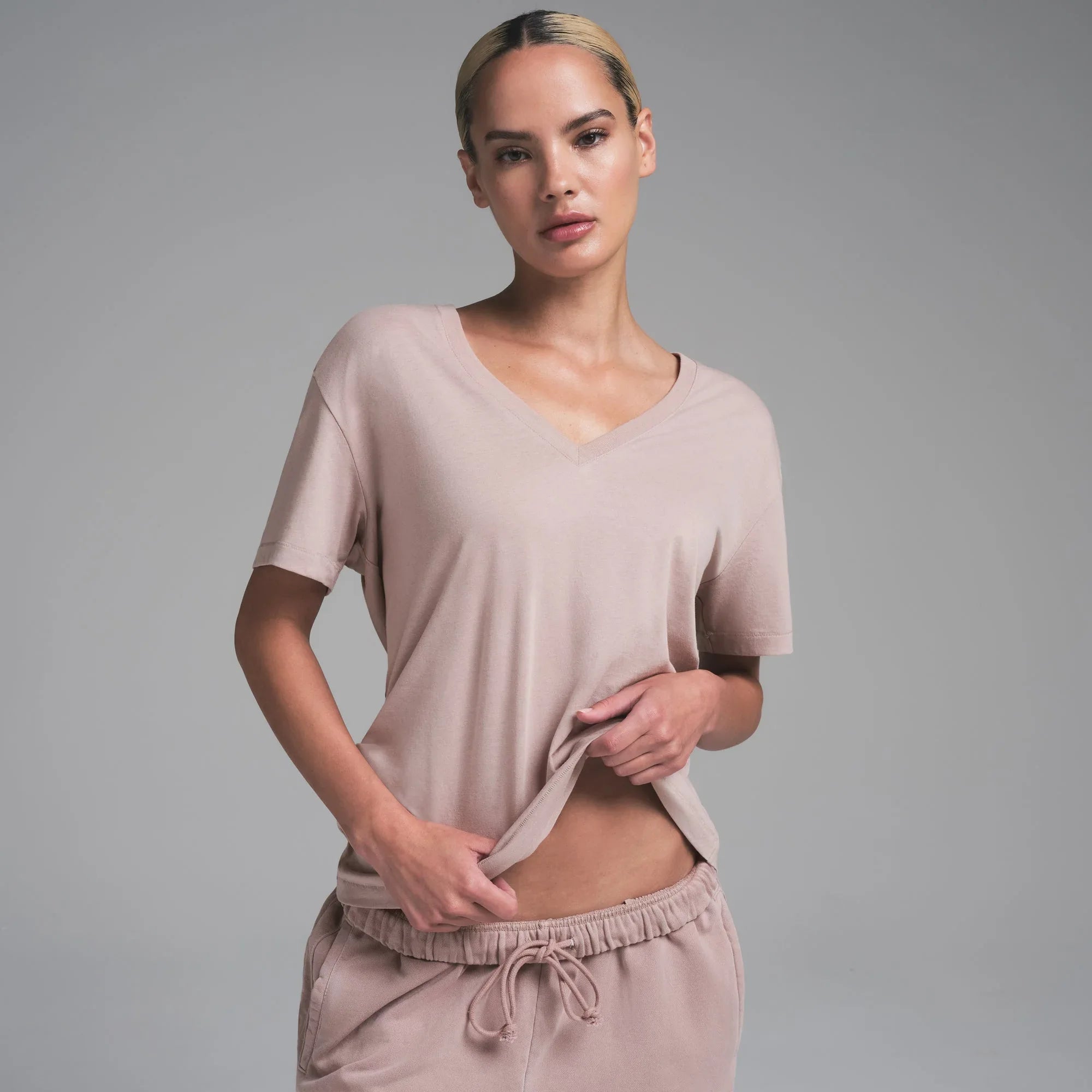 SKIMS RELAXED TEES V NECK T-SHIRT | FAWN - TİŞÖRT - My Suti