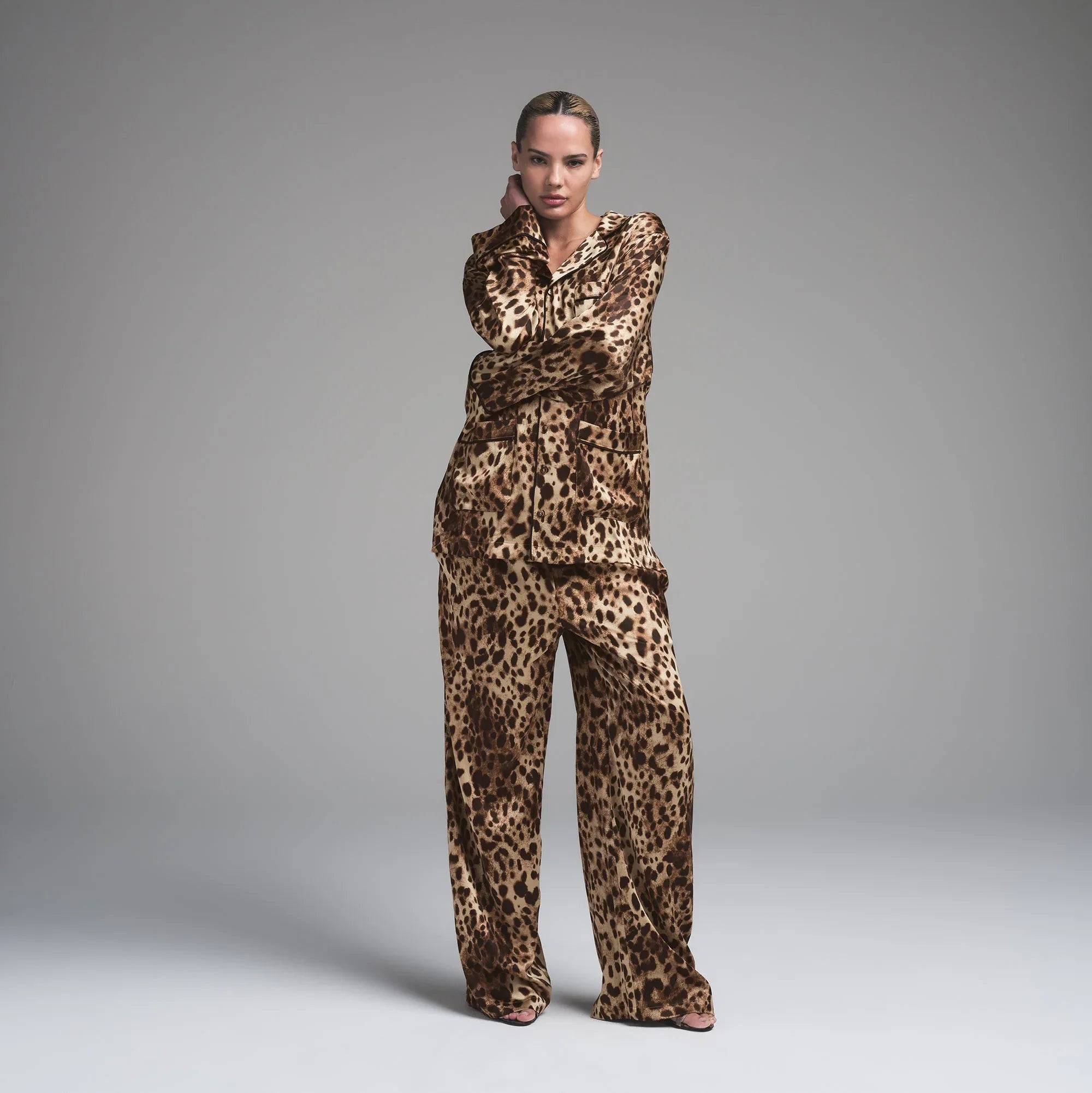 SKIMS DOLCE&GABBANA X SILK LONG SLEEVE SLEEP SET | LEOPARD - PİJAMA TAKIMI - My Suti