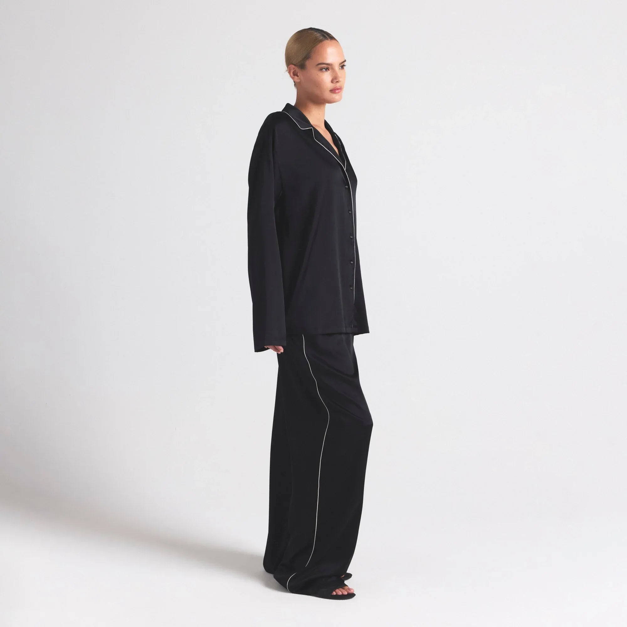 SKIMS SILK LONG SLEEP SET | ONYX - TAKIM - My Suti