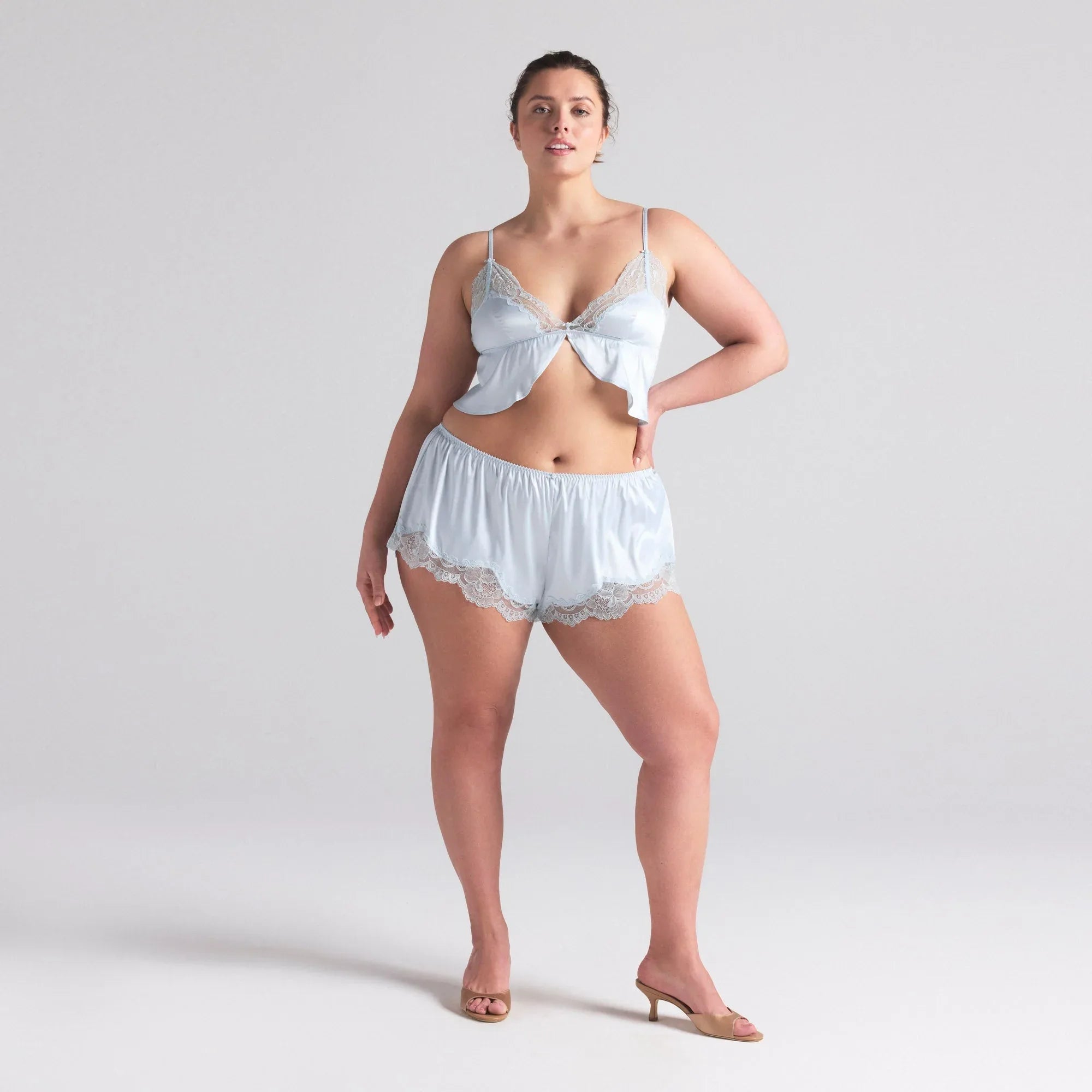 SKIMS WOVEN SHINE LACE BABYDOLL AND SHORT SET | CLOUD - TAKIM - My Suti