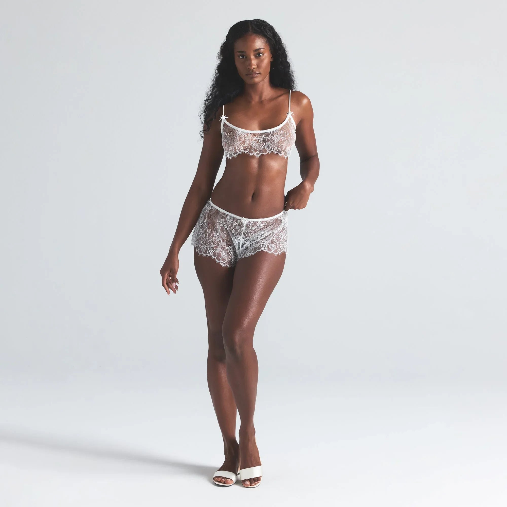 SKIMS ULTRA FINE LACE BRALETTE AND SHORT SET | MARBLE - SÜTYEN - My Suti