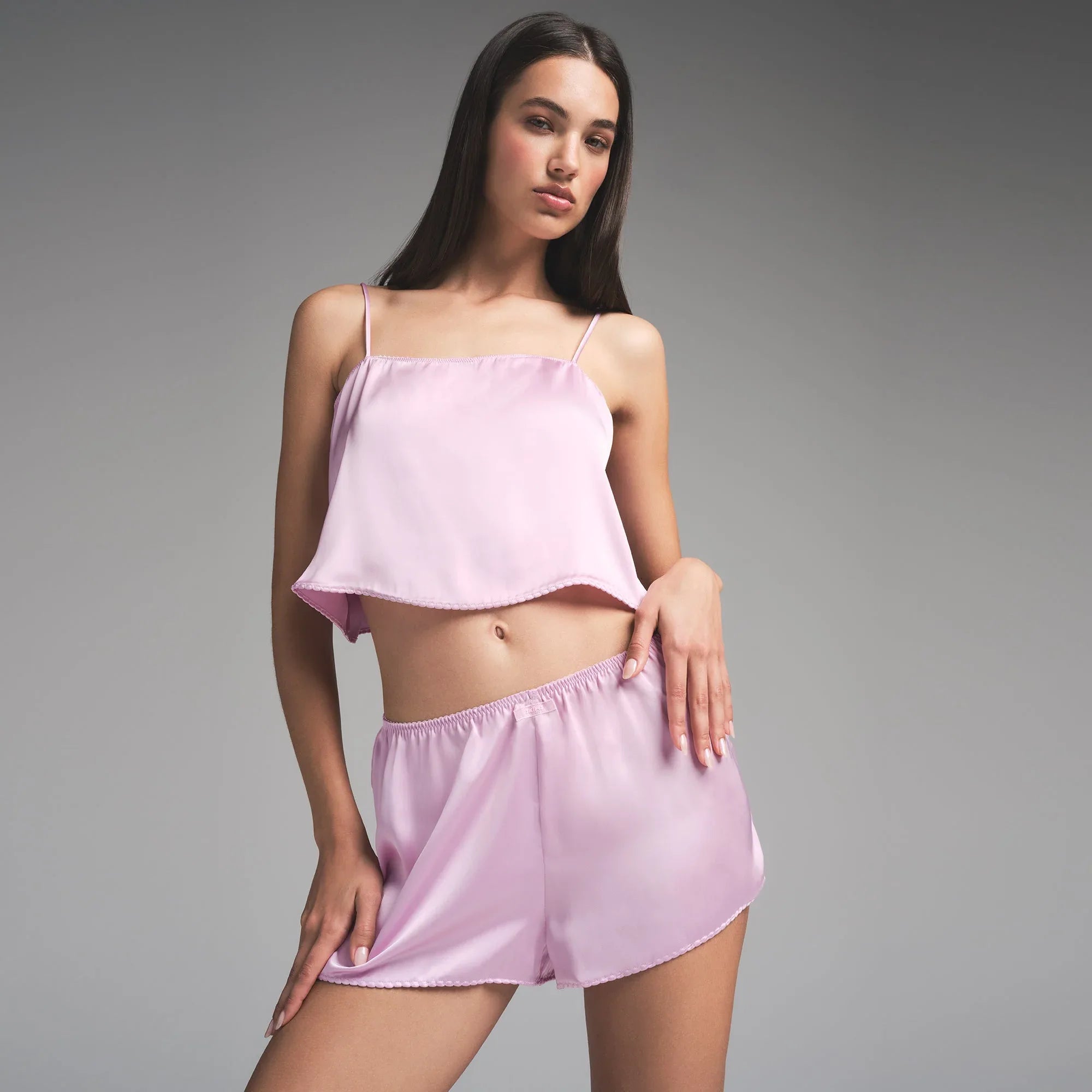 SKIMS WOVEN SHINE CAMI AND SHORT SLEEP SET | PINK ROSE - PİJAMA TAKIMI - My Suti