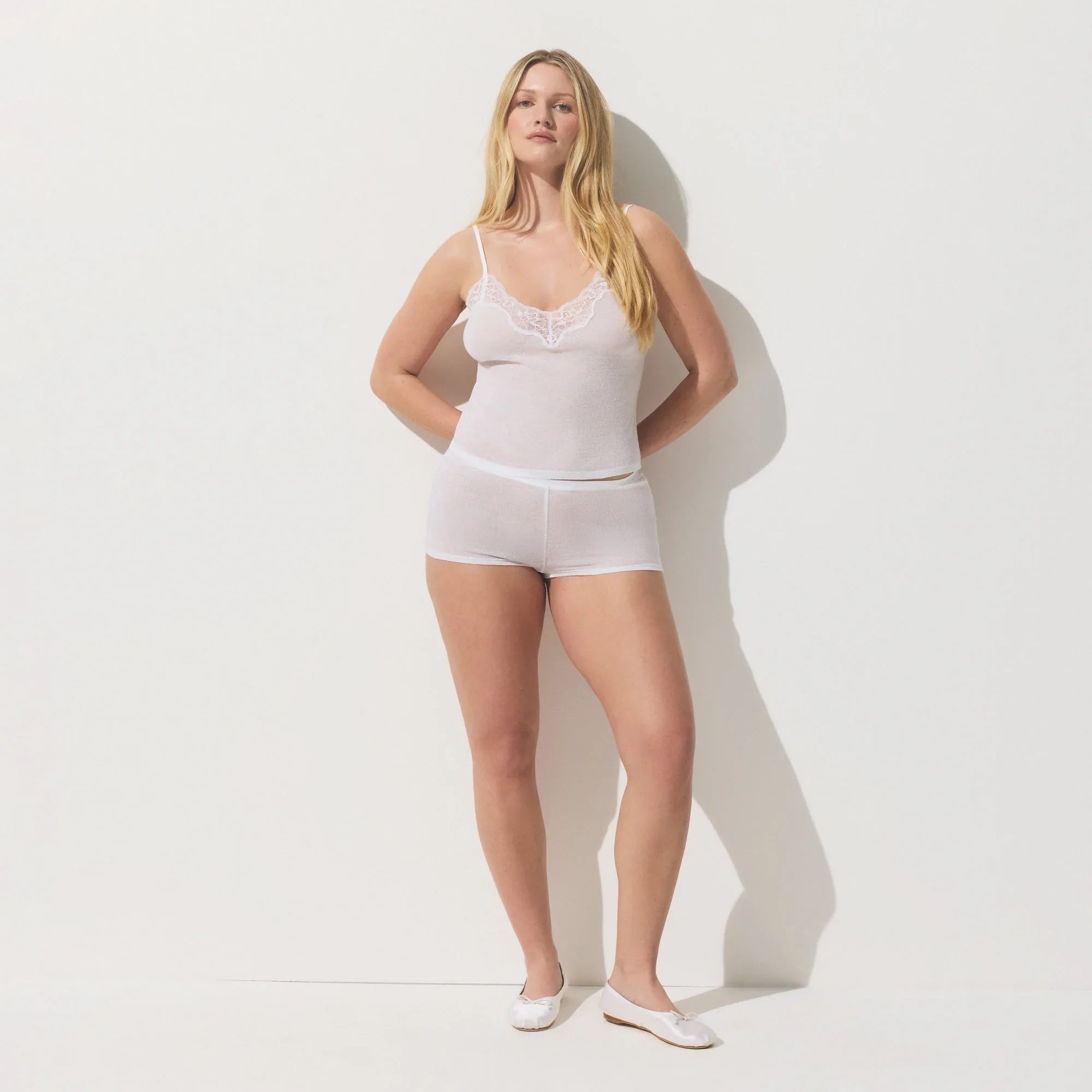 SKIMS SHEER COTTON LACE CAMI AND SHORT SET | SNOW - TAKIM - My Suti