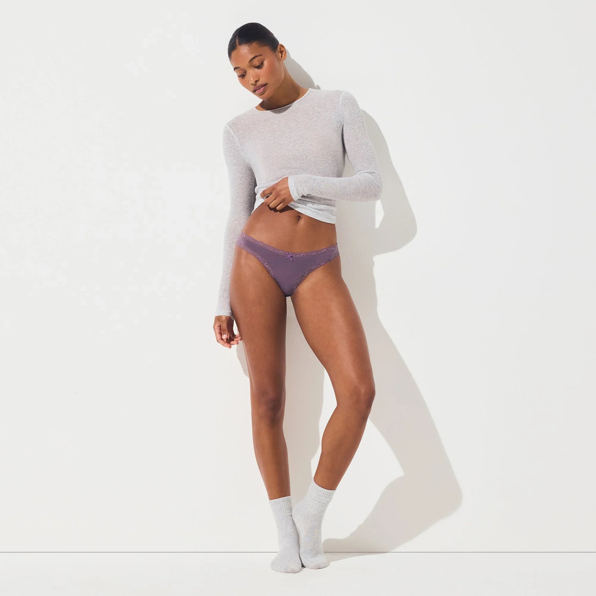 SKIMS LIGHTWEIGHT COTTON LACE THONG | FIG TONAL - TANGA - My Suti