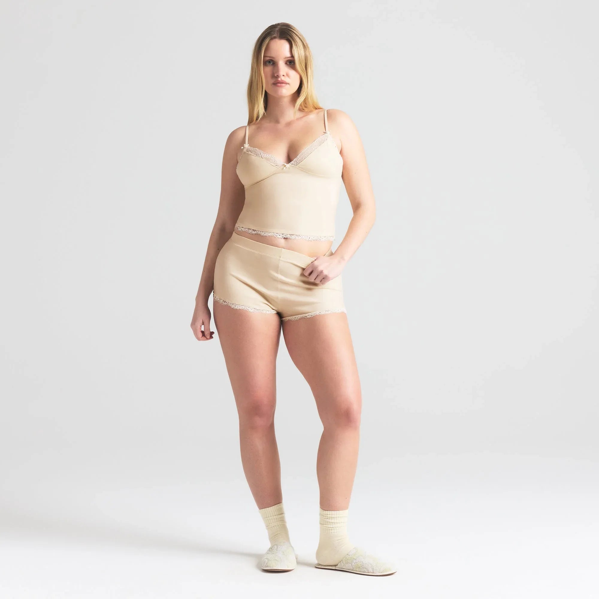 SKIMS COTTON JERSEY LACE CAMI AND SHORT SET | BUTTER - TAKIM - My Suti