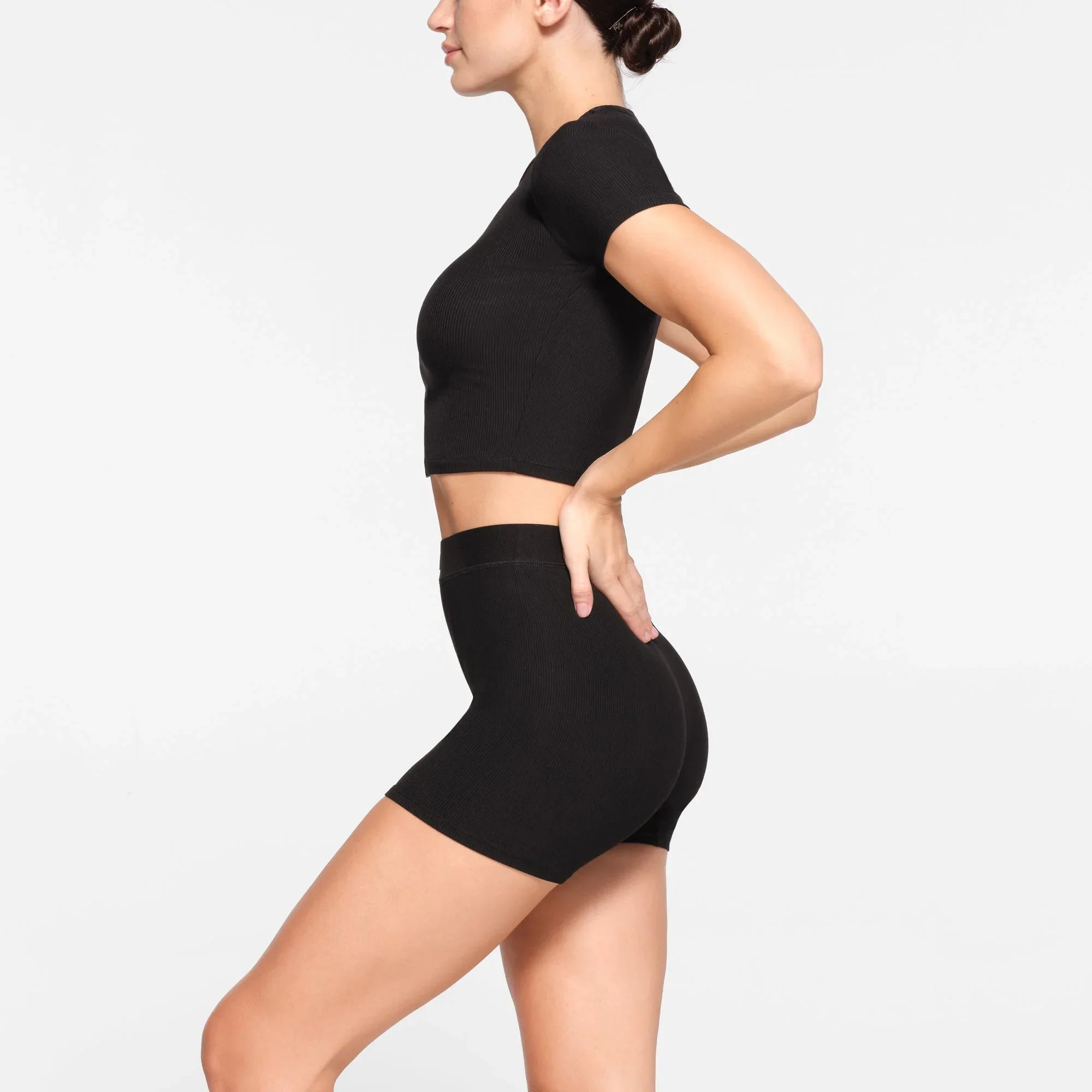 SKIMS SOFT LOUNGE CROPPED T-SHIRT | ONYX - TİŞÖRT - My Suti